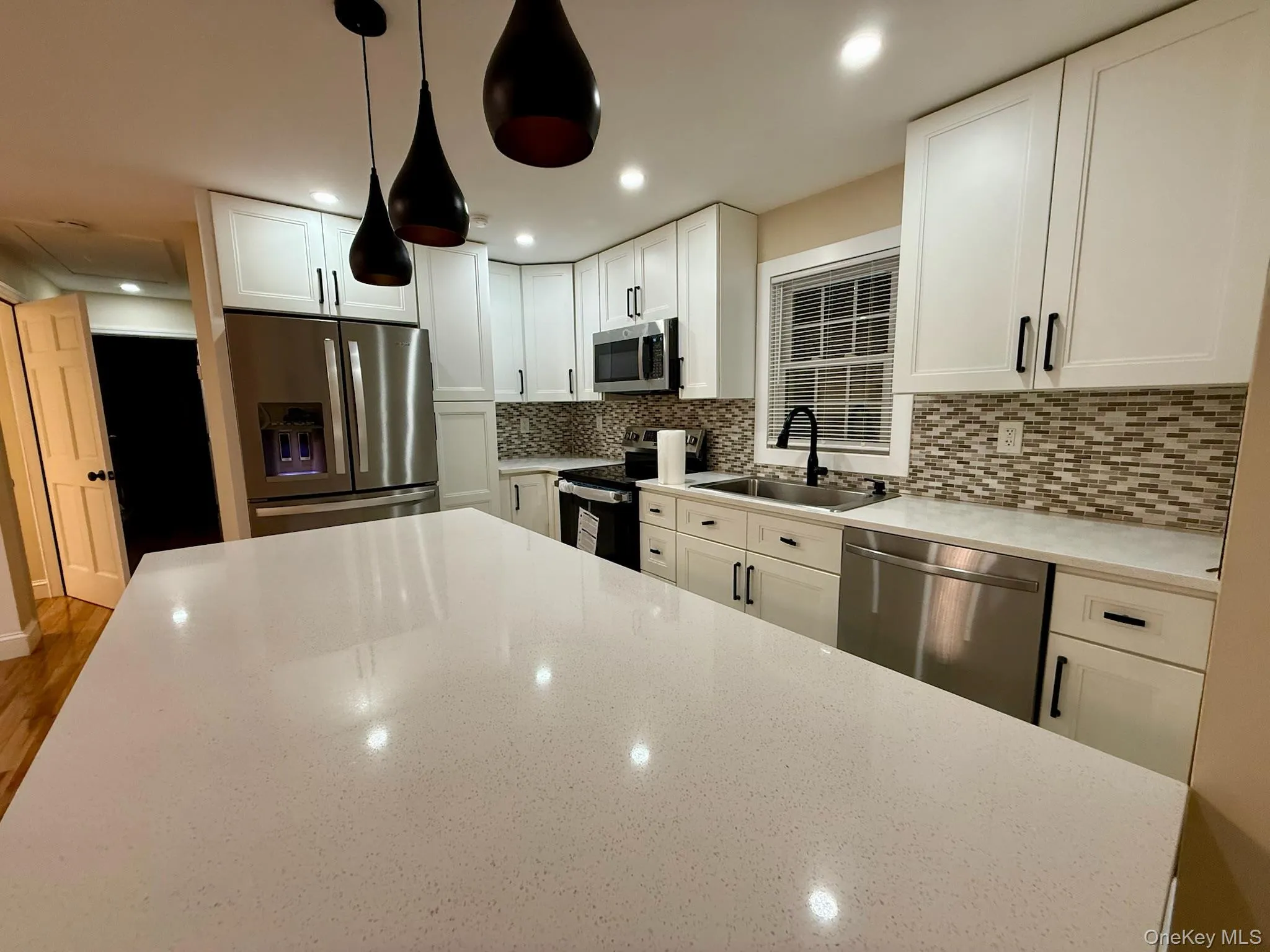 66 Elm Street, Hempstead, NY, 2 Bedrooms Bedrooms, 5 Rooms Rooms,1 BathroomBathrooms,Residential Lease,For Rent,Elm,0,1029929 66 Elm Street, Hempstead, NY, 2 Bedrooms Bedrooms, 5 Rooms Rooms,1 BathroomBathrooms,Residential Lease,For Rent,Elm,0,1029929