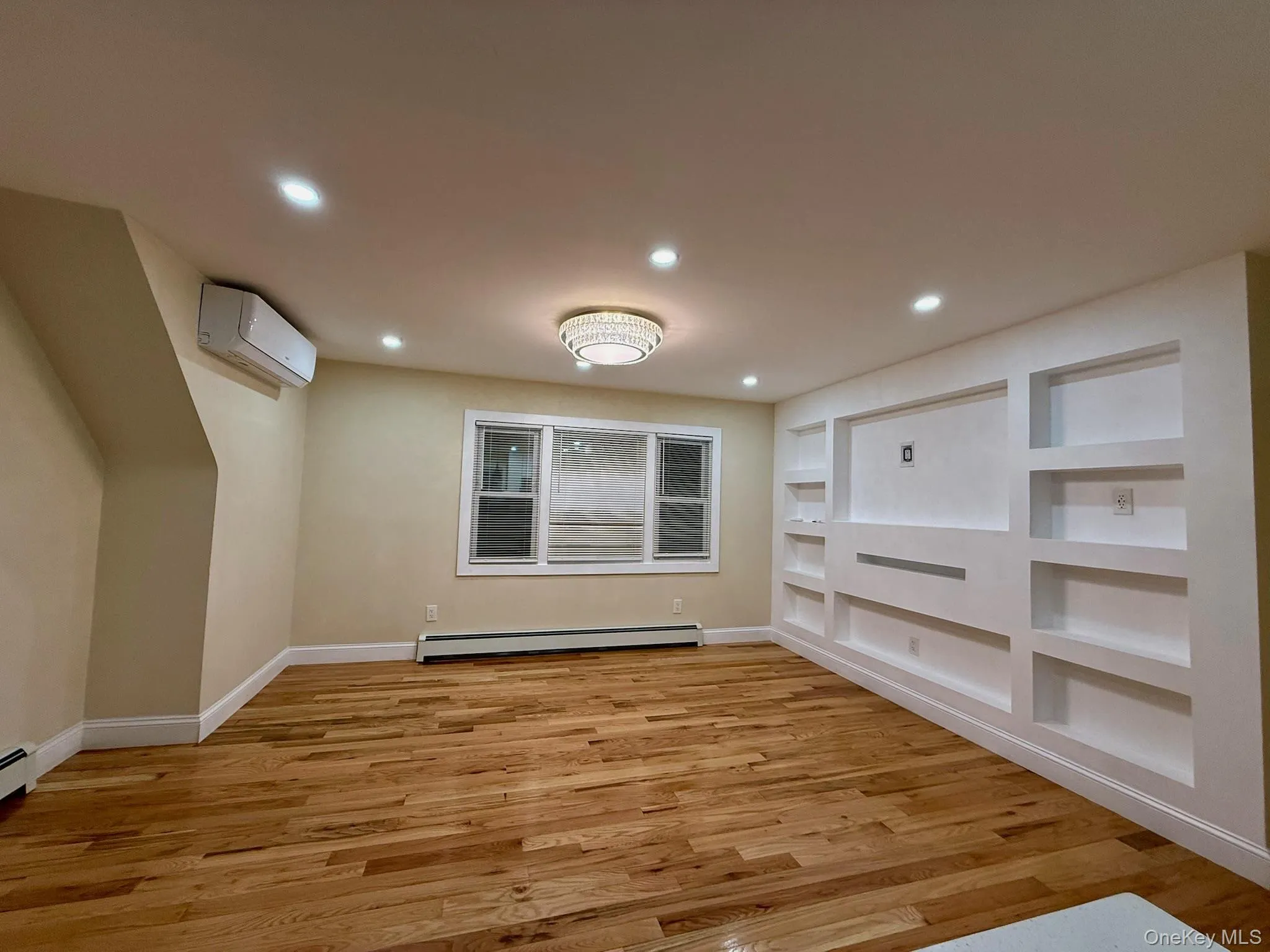66 Elm Street, Hempstead, NY, 2 Bedrooms Bedrooms, 5 Rooms Rooms,1 BathroomBathrooms,Residential Lease,For Rent,Elm,0,1029929 66 Elm Street, Hempstead, NY, 2 Bedrooms Bedrooms, 5 Rooms Rooms,1 BathroomBathrooms,Residential Lease,For Rent,Elm,0,1029929