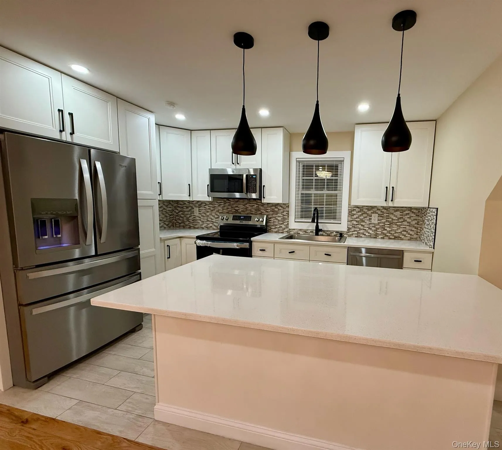 66 Elm Street, Hempstead, NY, 2 Bedrooms Bedrooms, 5 Rooms Rooms,1 BathroomBathrooms,Residential Lease,For Rent,Elm,0,1029929 66 Elm Street, Hempstead, NY, 2 Bedrooms Bedrooms, 5 Rooms Rooms,1 BathroomBathrooms,Residential Lease,For Rent,Elm,0,1029929