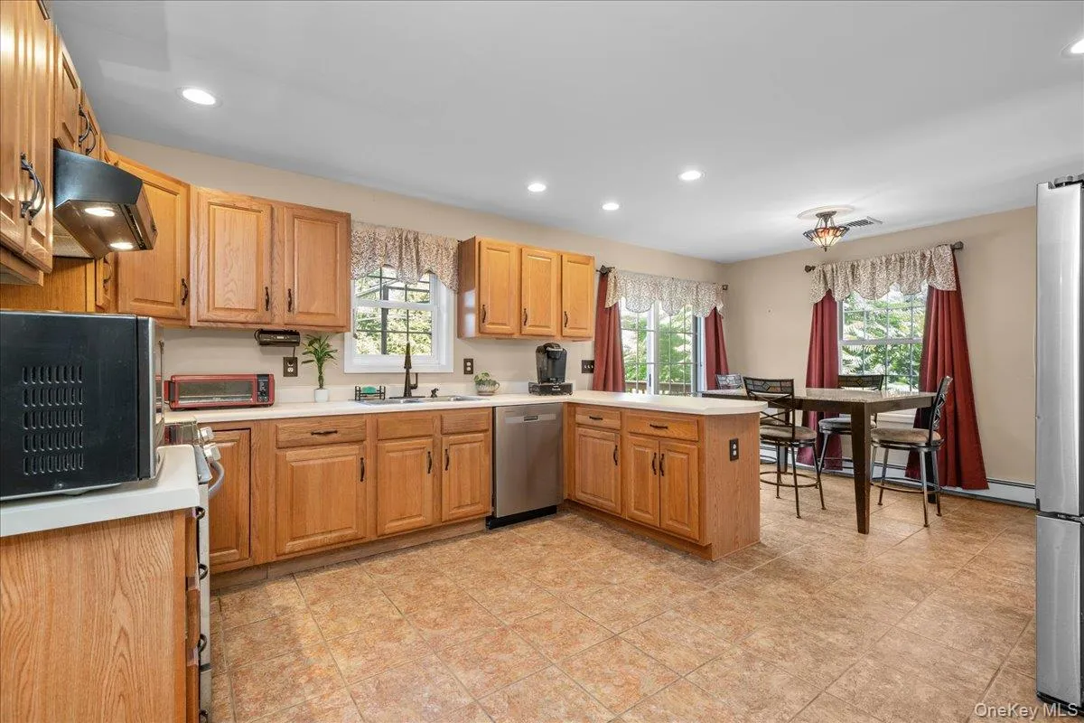 70 Orchard Crest Drive, Minisink, NY, 4 Bedroom Bedrooms, 9 Room Rooms,2 BathroomBathrooms,Residential Lease,For Rent,Orchard Crest,0,1029935 70 Orchard Crest Drive, Minisink, NY, 4 Bedroom Bedrooms, 9 Room Rooms,2 BathroomBathrooms,Residential Lease,For Rent,Orchard Crest,0,1029935