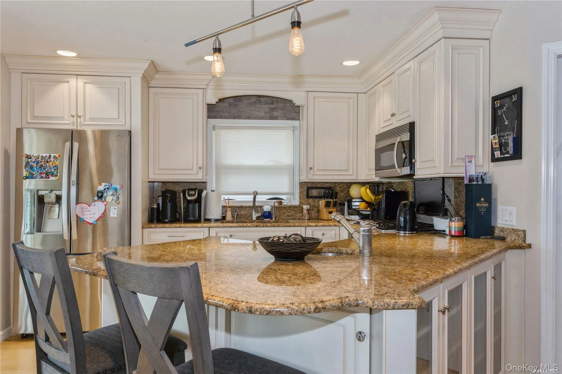 29 Seabreeze Road, Oyster Bay, NY, 3 Bedrooms Bedrooms, 8 Rooms Rooms,2 BathroomsBathrooms,Residential Lease,For Rent,Seabreeze,0,1029937 29 Seabreeze Road, Oyster Bay, NY, 3 Bedrooms Bedrooms, 8 Rooms Rooms,2 BathroomsBathrooms,Residential Lease,For Rent,Seabreeze,0,1029937