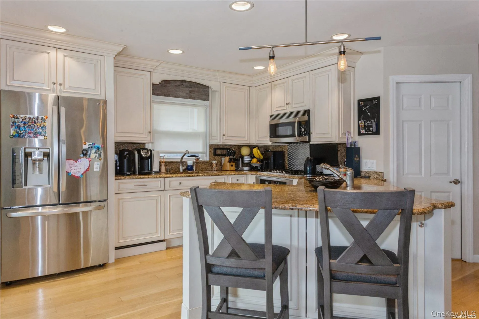 29 Seabreeze Road, Oyster Bay, NY, 3 Bedrooms Bedrooms, 8 Rooms Rooms,2 BathroomsBathrooms,Residential Lease,For Rent,Seabreeze,0,1029937 29 Seabreeze Road, Oyster Bay, NY, 3 Bedrooms Bedrooms, 8 Rooms Rooms,2 BathroomsBathrooms,Residential Lease,For Rent,Seabreeze,0,1029937