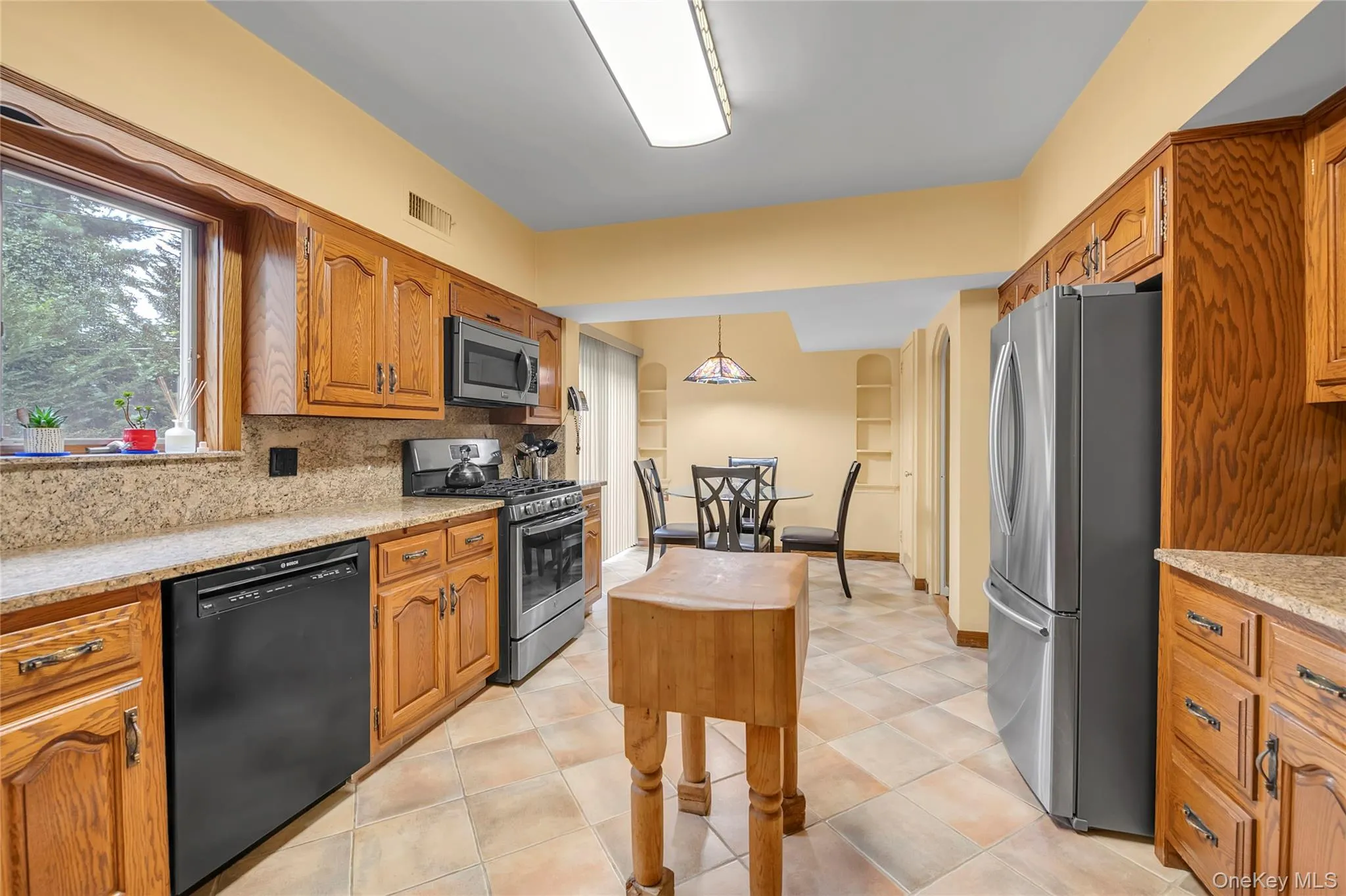34 Soundview Crest, North Hempstead, NY, 4 Bedrooms Bedrooms, 7 Rooms Rooms,3 BathroomsBathrooms,Residential,For Rent,Soundview,0,1029938 34 Soundview Crest, North Hempstead, NY, 4 Bedrooms Bedrooms, 7 Rooms Rooms,3 BathroomsBathrooms,Residential,For Rent,Soundview,0,1029938