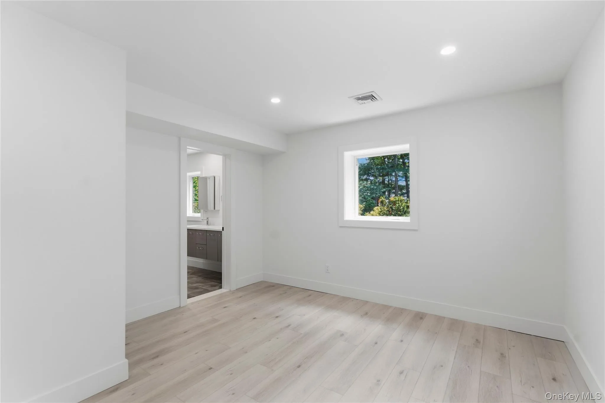 31 Saw Mill Road, Huntington, NY, 5 Bedrooms Bedrooms, 12 Rooms Rooms,3 BathroomsBathrooms,Residential,For Rent,Saw Mill,0,1029939 31 Saw Mill Road, Huntington, NY, 5 Bedrooms Bedrooms, 12 Rooms Rooms,3 BathroomsBathrooms,Residential,For Rent,Saw Mill,0,1029939