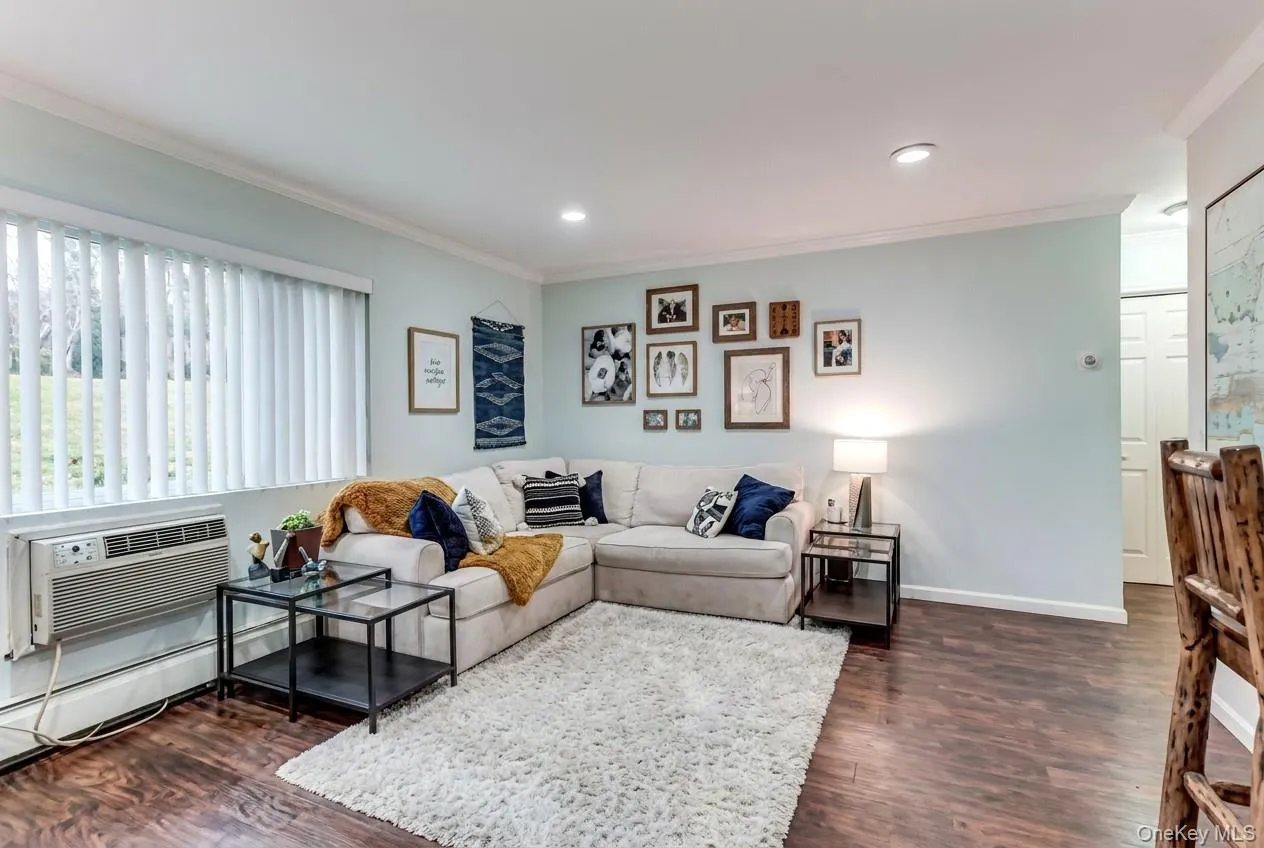 91 Richmond Boulevard, Islip, NY, 1 Bedroom Bedrooms, 4 Rooms Rooms,1 BathroomBathrooms,Residential,For Rent,Richmond,0,1029943 91 Richmond Boulevard, Islip, NY, 1 Bedroom Bedrooms, 4 Rooms Rooms,1 BathroomBathrooms,Residential,For Rent,Richmond,0,1029943
