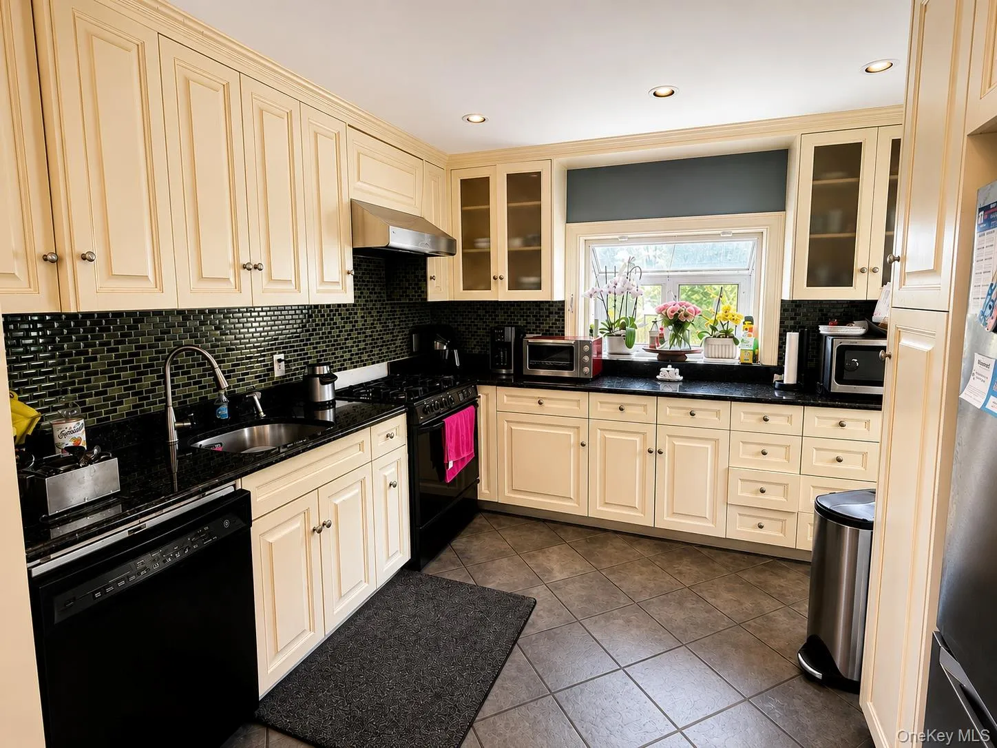 5 Colden Avenue, White Plains, NY, 3 Bedrooms Bedrooms, 10 Rooms Rooms,2 BathroomsBathrooms,Residential,For Rent,Colden,0,1029945 5 Colden Avenue, White Plains, NY, 3 Bedrooms Bedrooms, 10 Rooms Rooms,2 BathroomsBathrooms,Residential,For Rent,Colden,0,1029945