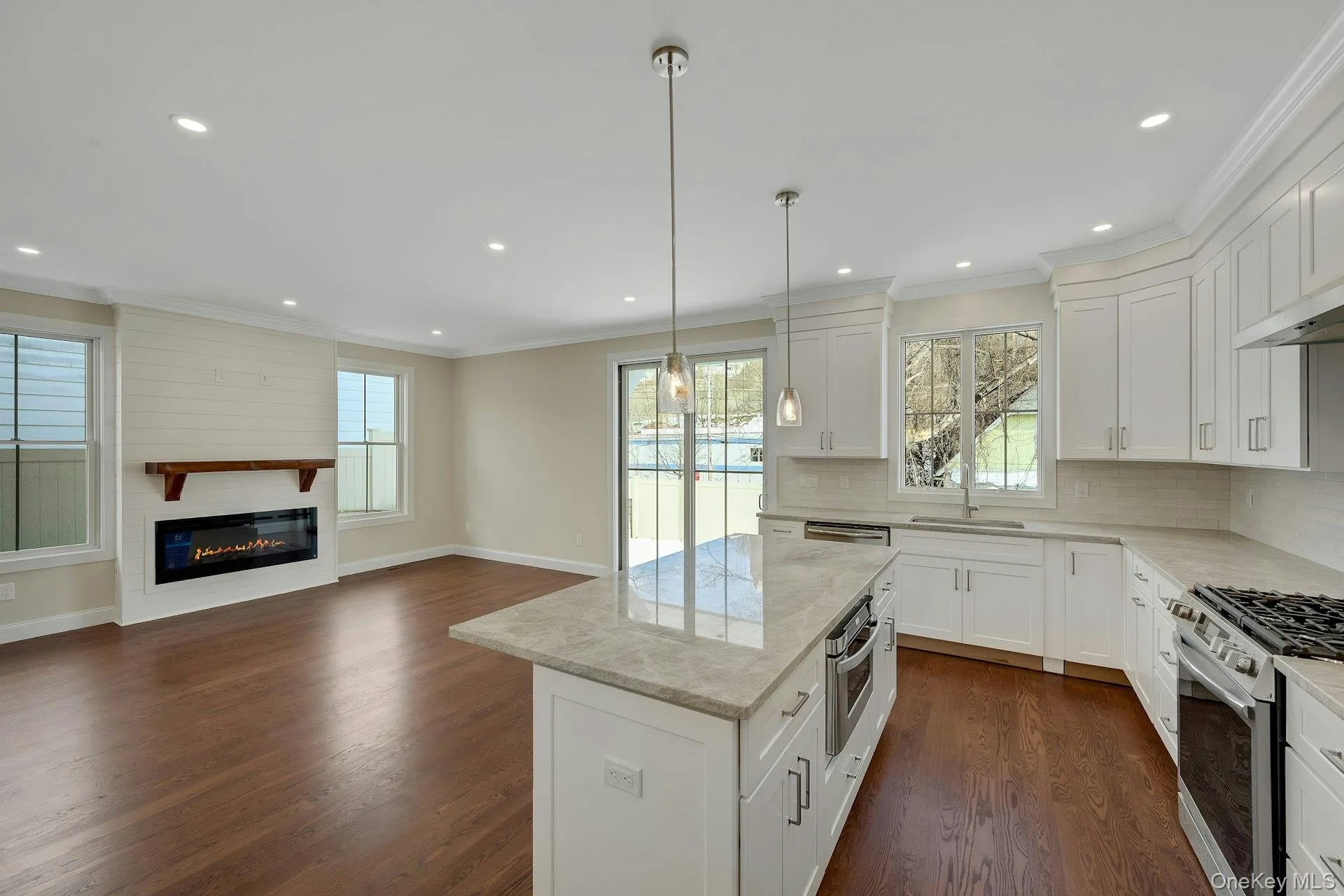 44 Rogers Street, Eastchester, NY, 4 Bedrooms Bedrooms, 7 Rooms Rooms,2 BathroomsBathrooms,Residential Lease,For Rent,Rogers,0,1029946 44 Rogers Street, Eastchester, NY, 4 Bedrooms Bedrooms, 7 Rooms Rooms,2 BathroomsBathrooms,Residential Lease,For Rent,Rogers,0,1029946