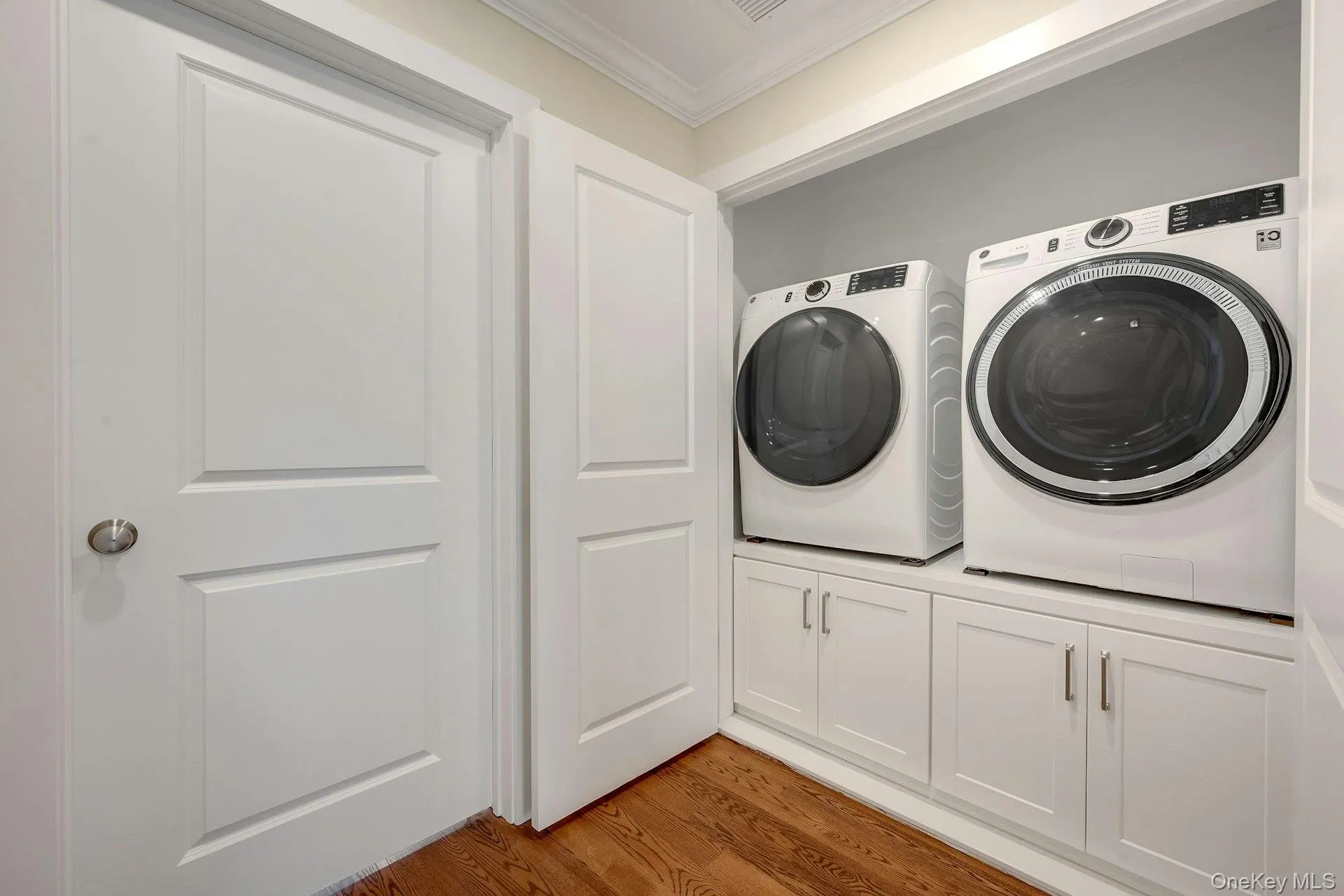 44 Rogers Street, Eastchester, NY, 4 Bedrooms Bedrooms, 7 Rooms Rooms,2 BathroomsBathrooms,Residential Lease,For Rent,Rogers,0,1029946 44 Rogers Street, Eastchester, NY, 4 Bedrooms Bedrooms, 7 Rooms Rooms,2 BathroomsBathrooms,Residential Lease,For Rent,Rogers,0,1029946