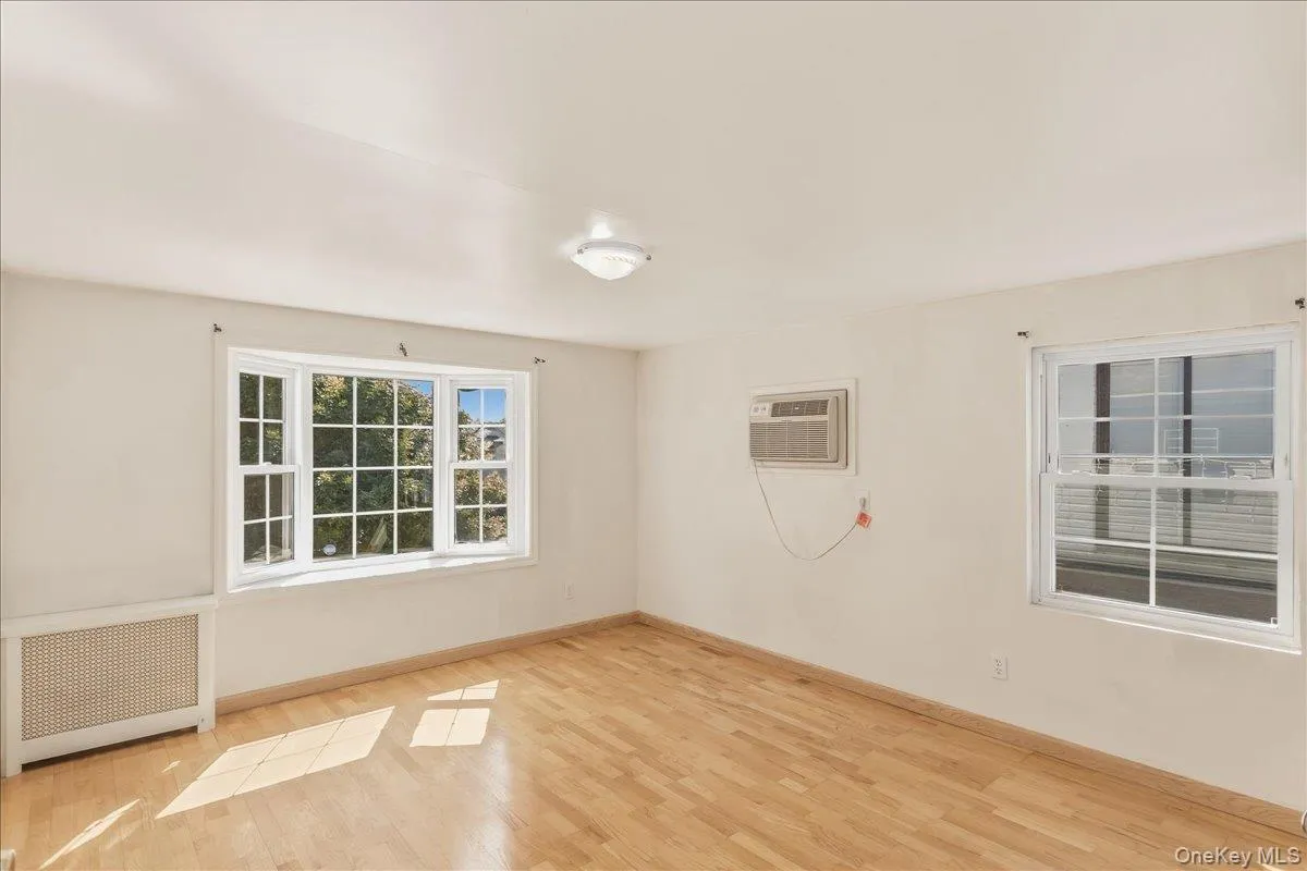 82-56 248th Street, New York, NY, 4 Bedrooms Bedrooms, 7 Rooms Rooms,3 BathroomsBathrooms,Residential,For Rent,248th,0,1029947 82-56 248th Street, New York, NY, 4 Bedrooms Bedrooms, 7 Rooms Rooms,3 BathroomsBathrooms,Residential,For Rent,248th,0,1029947