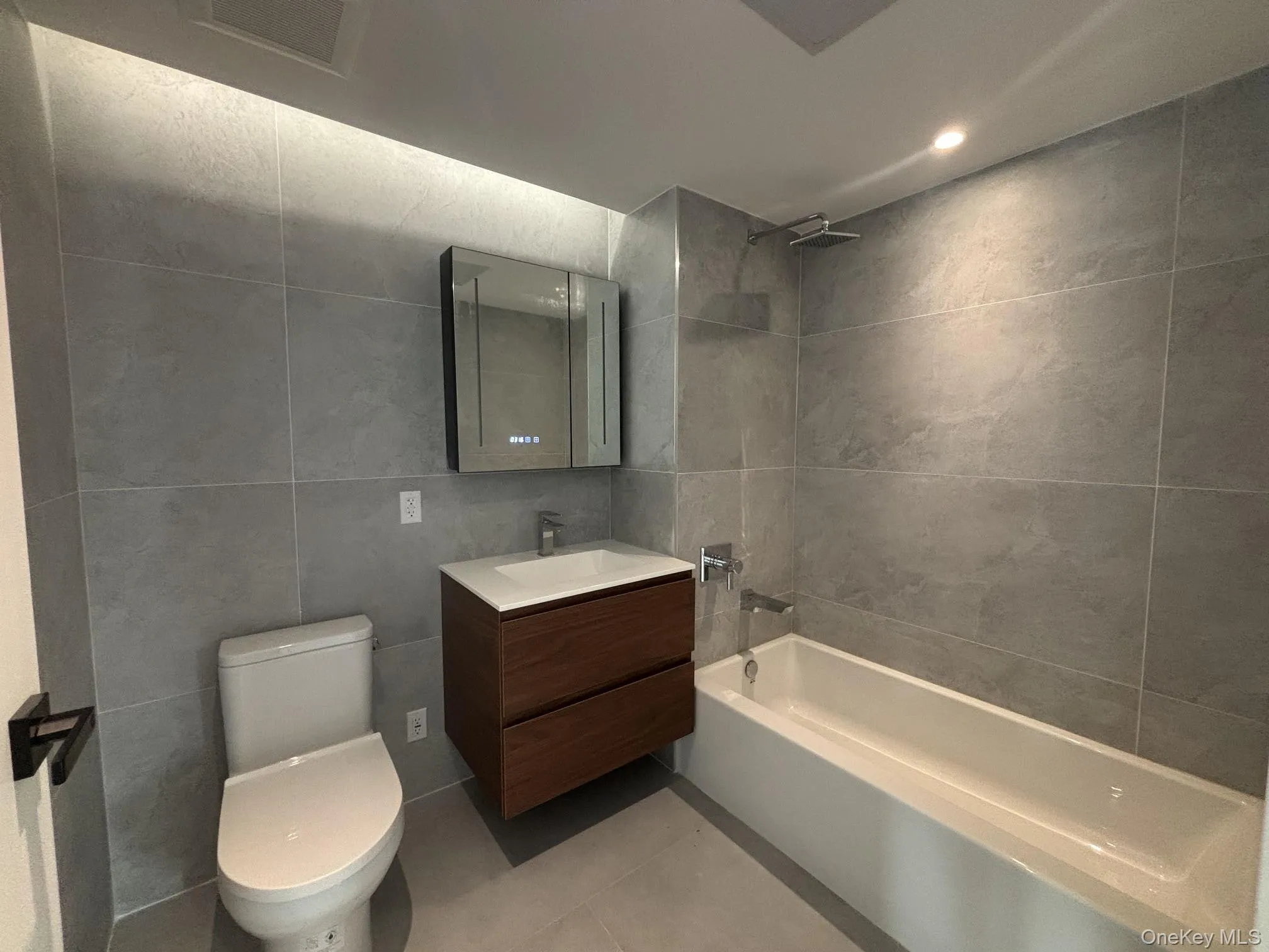 14449 Northern Boulevard, New York, NY, 2 Bedrooms Bedrooms, 6 Rooms Rooms,2 BathroomsBathrooms,Residential,For Rent,Northern,0,1029948 14449 Northern Boulevard, New York, NY, 2 Bedrooms Bedrooms, 6 Rooms Rooms,2 BathroomsBathrooms,Residential,For Rent,Northern,0,1029948