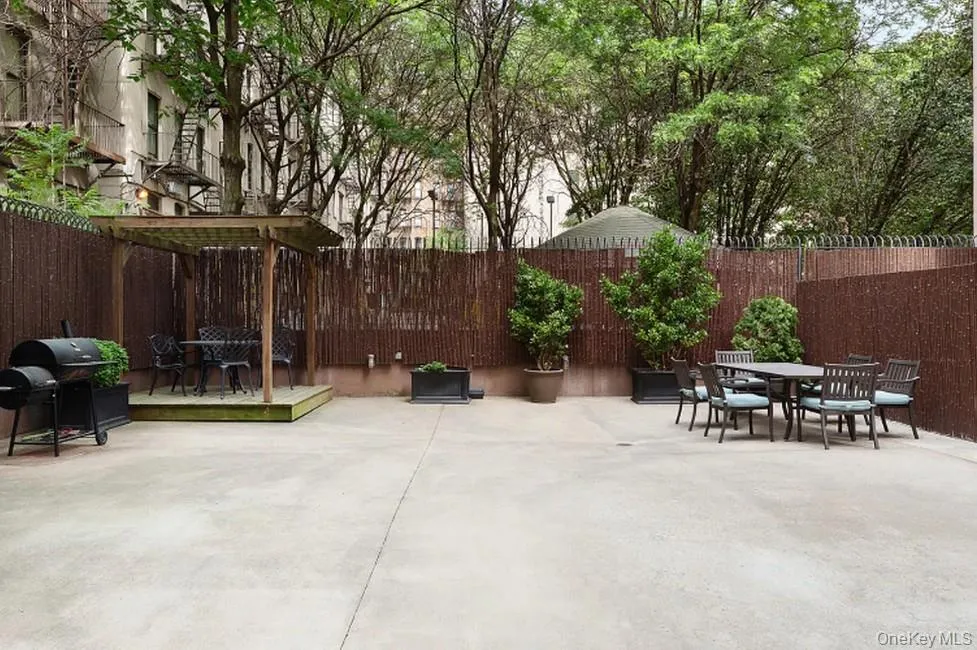 1810 3rd Avenue, New York, NY, 3 Bedrooms Bedrooms, 5 Rooms Rooms,1 BathroomBathrooms,Residential,For Rent,3rd,0,1029951 1810 3rd Avenue, New York, NY, 3 Bedrooms Bedrooms, 5 Rooms Rooms,1 BathroomBathrooms,Residential,For Rent,3rd,0,1029951
