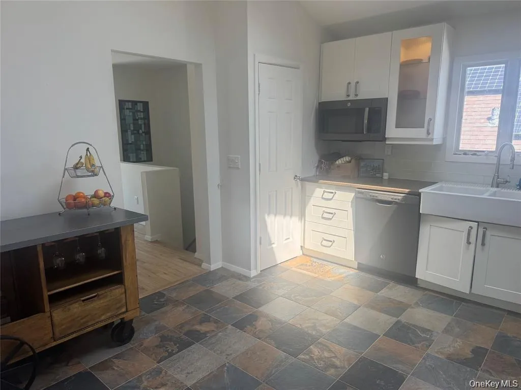 458 Chester Street, Long Beach, NY, 3 Bedrooms Bedrooms, 6 Rooms Rooms,2 BathroomsBathrooms,Residential Lease,For Rent,Chester,0,1029962 458 Chester Street, Long Beach, NY, 3 Bedrooms Bedrooms, 6 Rooms Rooms,2 BathroomsBathrooms,Residential Lease,For Rent,Chester,0,1029962