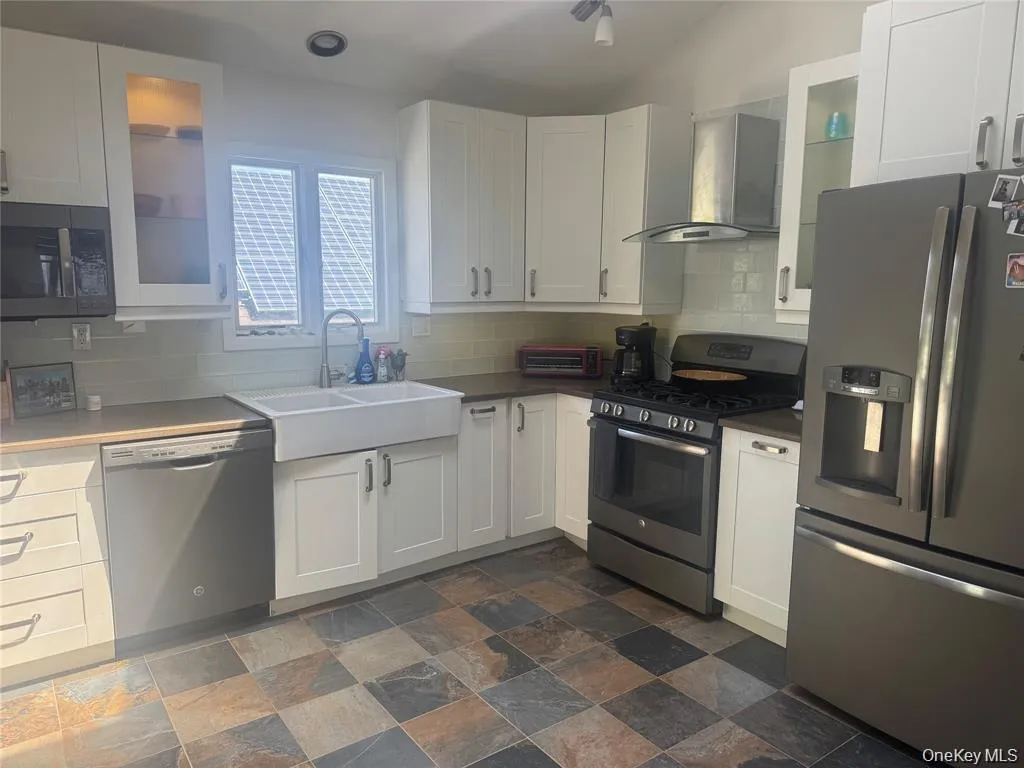 458 Chester Street, Long Beach, NY, 3 Bedrooms Bedrooms, 6 Rooms Rooms,2 BathroomsBathrooms,Residential Lease,For Rent,Chester,0,1029962 458 Chester Street, Long Beach, NY, 3 Bedrooms Bedrooms, 6 Rooms Rooms,2 BathroomsBathrooms,Residential Lease,For Rent,Chester,0,1029962