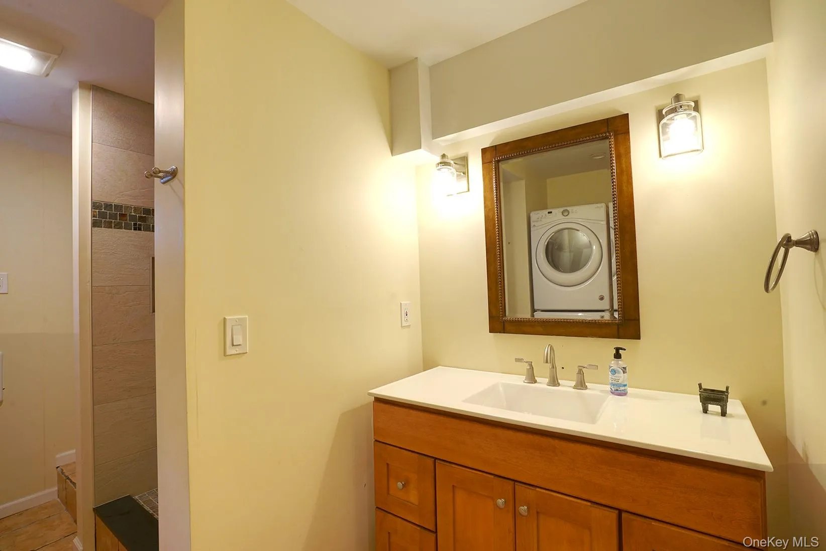 16 Briar Hill Road, East Fishkill, NY, 3 Bedrooms Bedrooms, 7 Rooms Rooms,2 BathroomsBathrooms,Residential,For Rent,Briar Hill,0,1029968 16 Briar Hill Road, East Fishkill, NY, 3 Bedrooms Bedrooms, 7 Rooms Rooms,2 BathroomsBathrooms,Residential,For Rent,Briar Hill,0,1029968