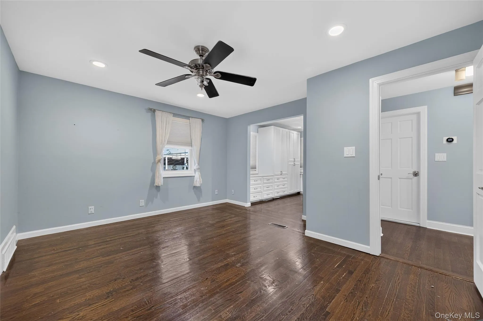 175 Wardwell Road, North Hempstead, NY, 3 Bedrooms Bedrooms, 6 Rooms Rooms,1 BathroomBathrooms,Residential Lease,For Rent,Wardwell,0,1029971 175 Wardwell Road, North Hempstead, NY, 3 Bedrooms Bedrooms, 6 Rooms Rooms,1 BathroomBathrooms,Residential Lease,For Rent,Wardwell,0,1029971