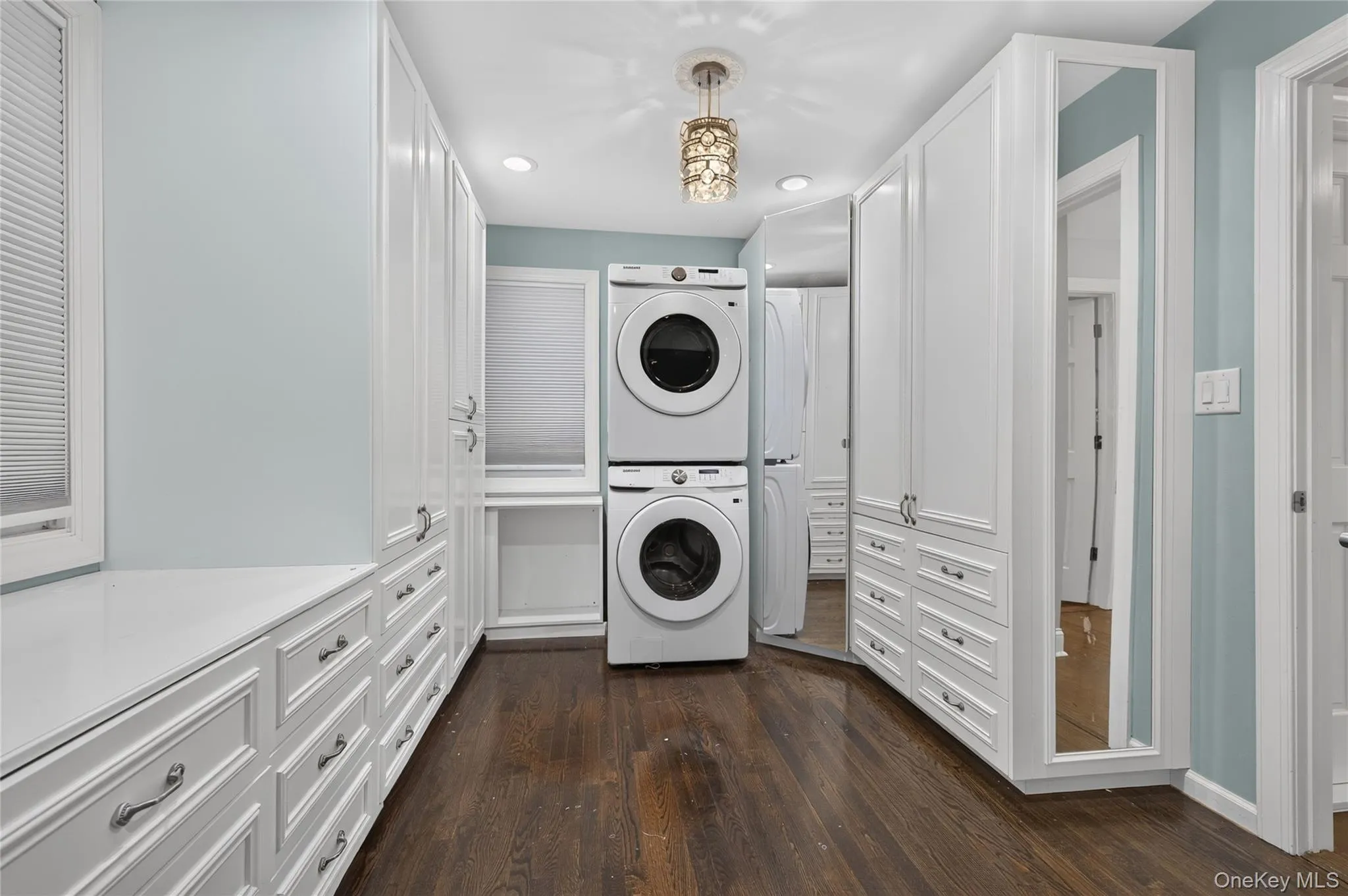 175 Wardwell Road, North Hempstead, NY, 3 Bedrooms Bedrooms, 6 Rooms Rooms,1 BathroomBathrooms,Residential Lease,For Rent,Wardwell,0,1029971 175 Wardwell Road, North Hempstead, NY, 3 Bedrooms Bedrooms, 6 Rooms Rooms,1 BathroomBathrooms,Residential Lease,For Rent,Wardwell,0,1029971
