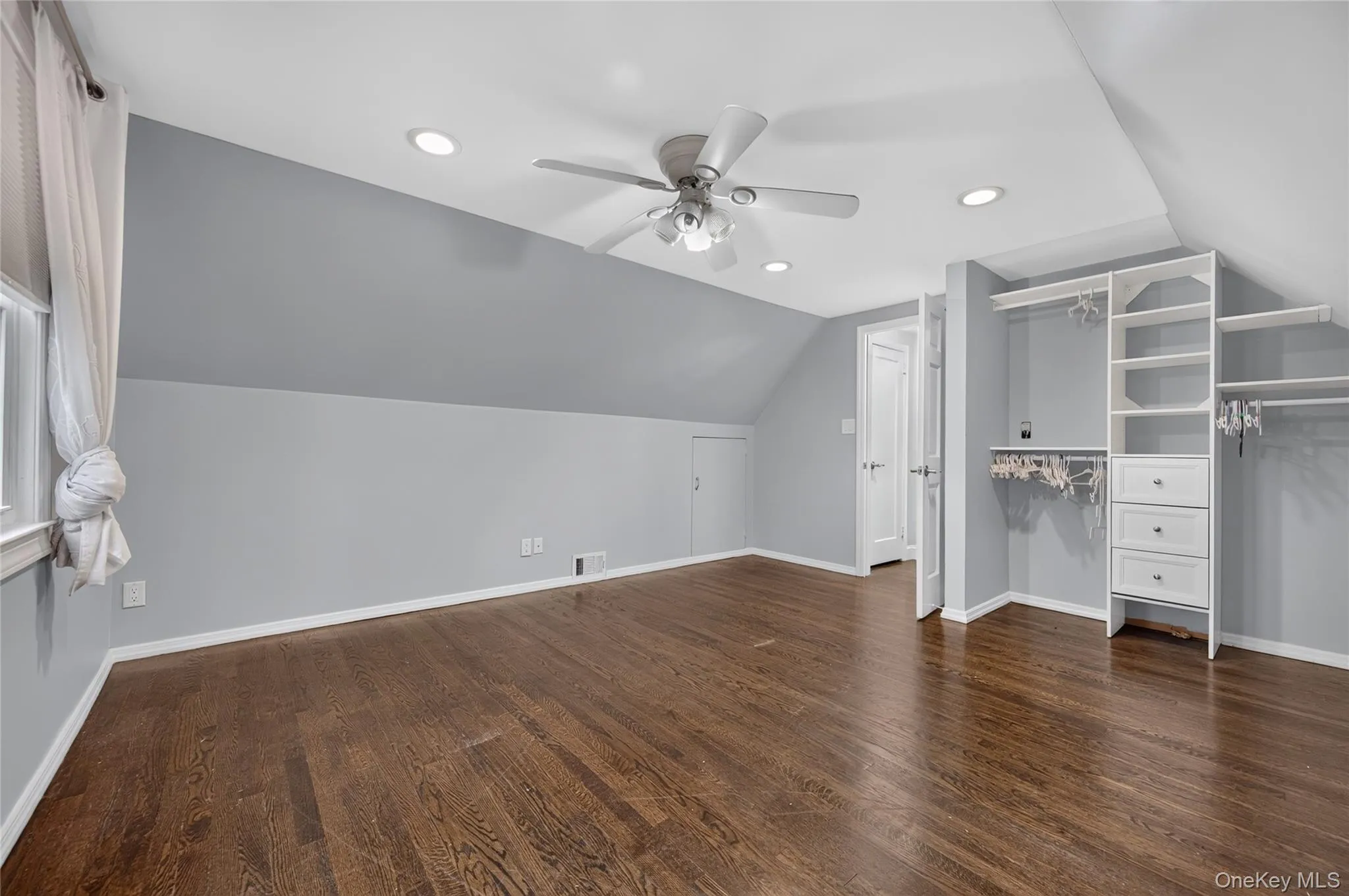 175 Wardwell Road, North Hempstead, NY, 3 Bedrooms Bedrooms, 6 Rooms Rooms,1 BathroomBathrooms,Residential Lease,For Rent,Wardwell,0,1029971 175 Wardwell Road, North Hempstead, NY, 3 Bedrooms Bedrooms, 6 Rooms Rooms,1 BathroomBathrooms,Residential Lease,For Rent,Wardwell,0,1029971