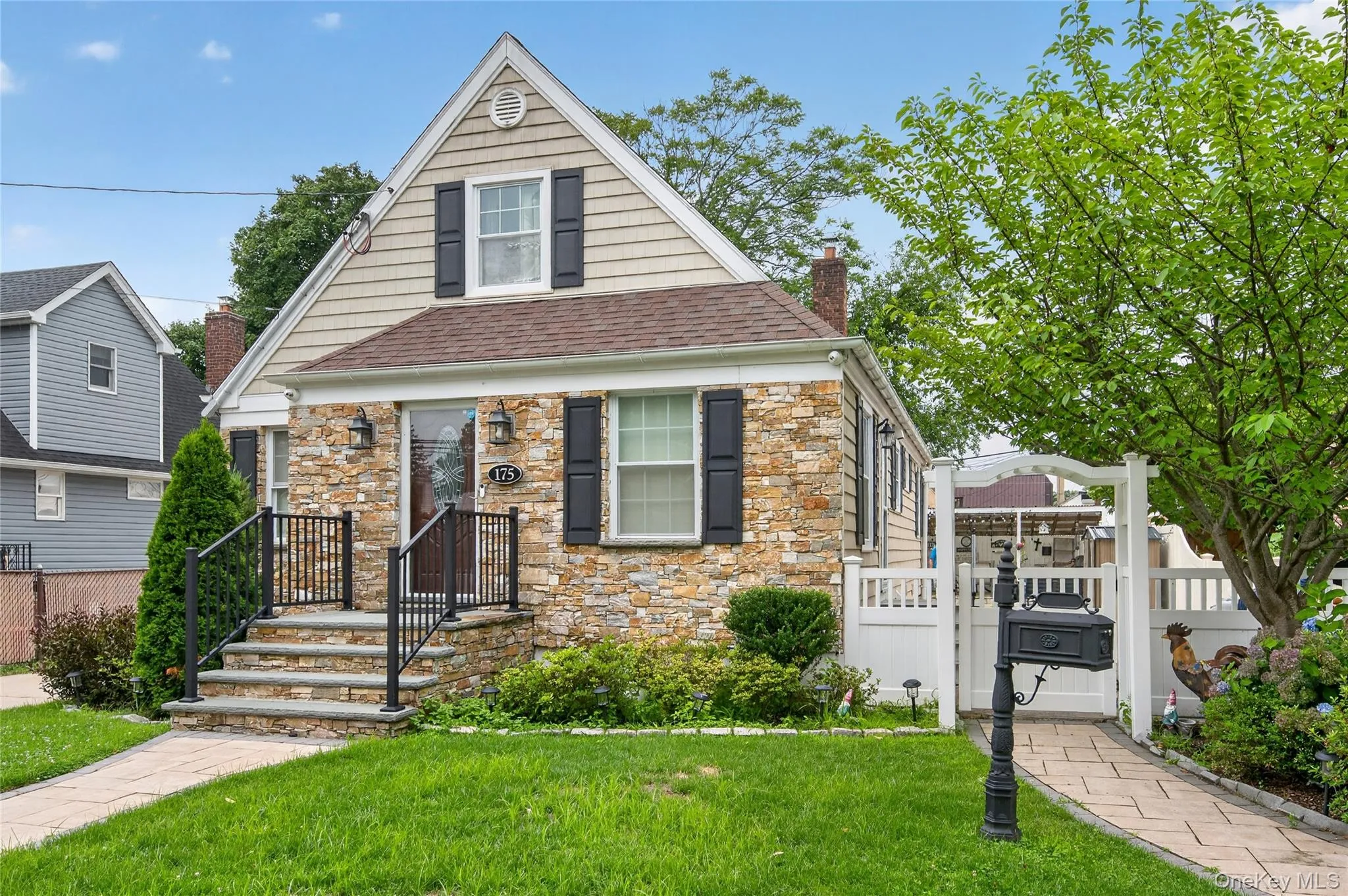 175 Wardwell Road, North Hempstead, NY, 3 Bedrooms Bedrooms, 6 Rooms Rooms,1 BathroomBathrooms,Residential Lease,For Rent,Wardwell,0,1029971 175 Wardwell Road, North Hempstead, NY, 3 Bedrooms Bedrooms, 6 Rooms Rooms,1 BathroomBathrooms,Residential Lease,For Rent,Wardwell,0,1029971