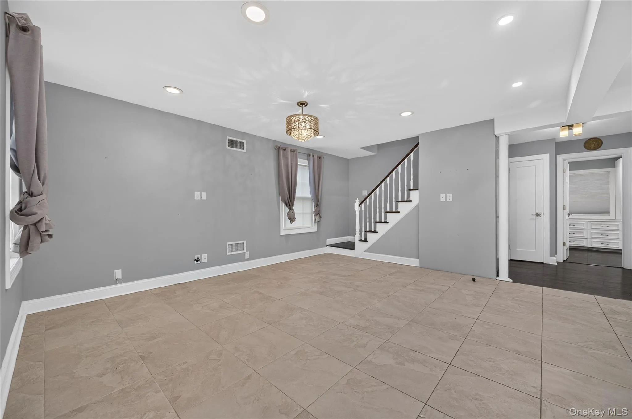 175 Wardwell Road, North Hempstead, NY, 3 Bedrooms Bedrooms, 6 Rooms Rooms,1 BathroomBathrooms,Residential Lease,For Rent,Wardwell,0,1029971 175 Wardwell Road, North Hempstead, NY, 3 Bedrooms Bedrooms, 6 Rooms Rooms,1 BathroomBathrooms,Residential Lease,For Rent,Wardwell,0,1029971