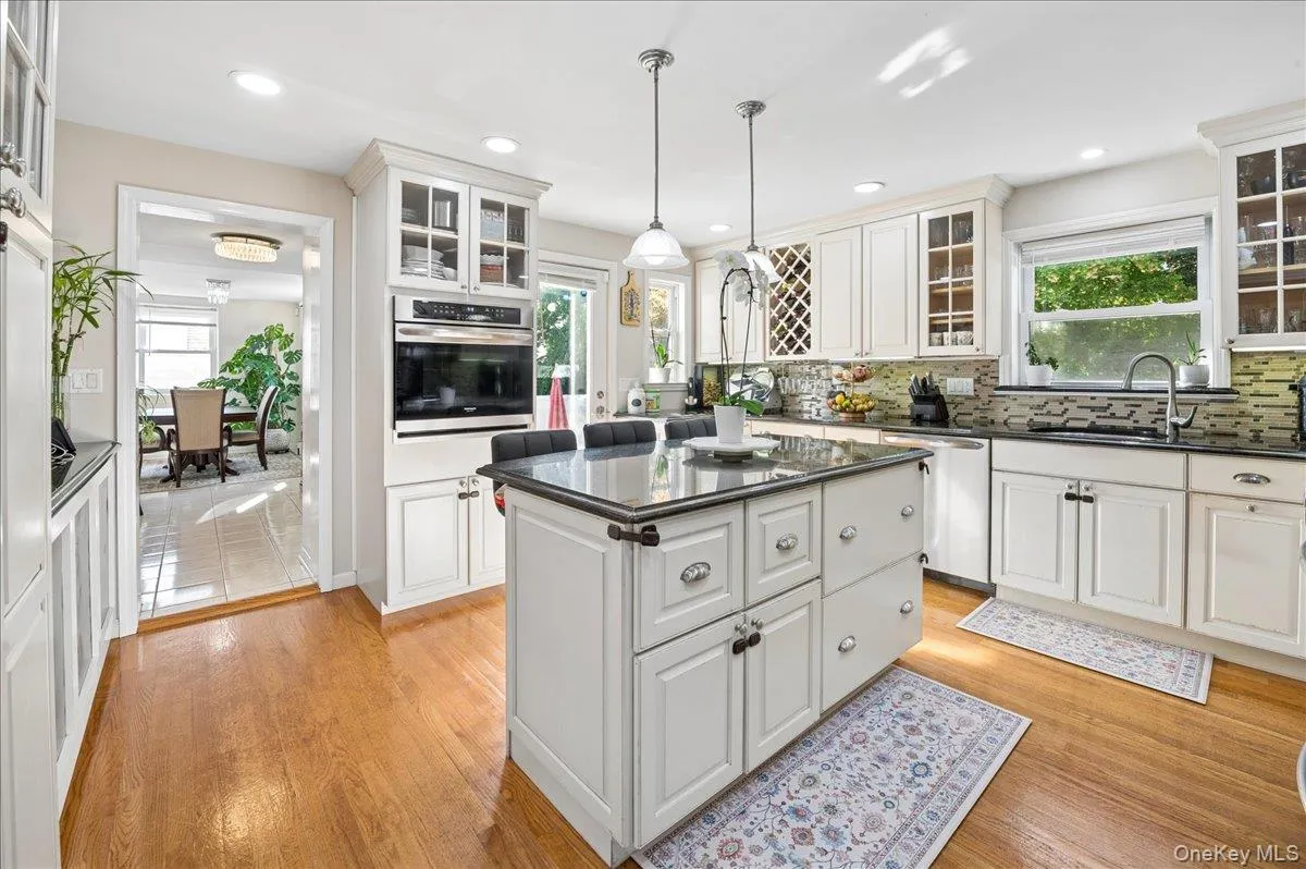 5 Quintard Drive, Rye Town, NY, 4 Bedrooms Bedrooms, 10 Rooms Rooms,2 BathroomsBathrooms,Residential,For Rent,Quintard,0,1029976 5 Quintard Drive, Rye Town, NY, 4 Bedrooms Bedrooms, 10 Rooms Rooms,2 BathroomsBathrooms,Residential,For Rent,Quintard,0,1029976