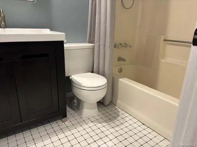 202 Main Street, Brookhaven, NY, 1 Bedroom Bedrooms, 3 Rooms Rooms,1 BathroomBathrooms,Residential Lease,For Rent,Main,0,1029981 202 Main Street, Brookhaven, NY, 1 Bedroom Bedrooms, 3 Rooms Rooms,1 BathroomBathrooms,Residential Lease,For Rent,Main,0,1029981