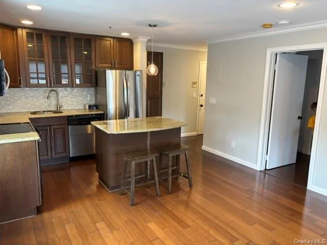 202 Main Street, Brookhaven, NY, 1 Bedroom Bedrooms, 3 Rooms Rooms,1 BathroomBathrooms,Residential Lease,For Rent,Main,0,1029981 202 Main Street, Brookhaven, NY, 1 Bedroom Bedrooms, 3 Rooms Rooms,1 BathroomBathrooms,Residential Lease,For Rent,Main,0,1029981