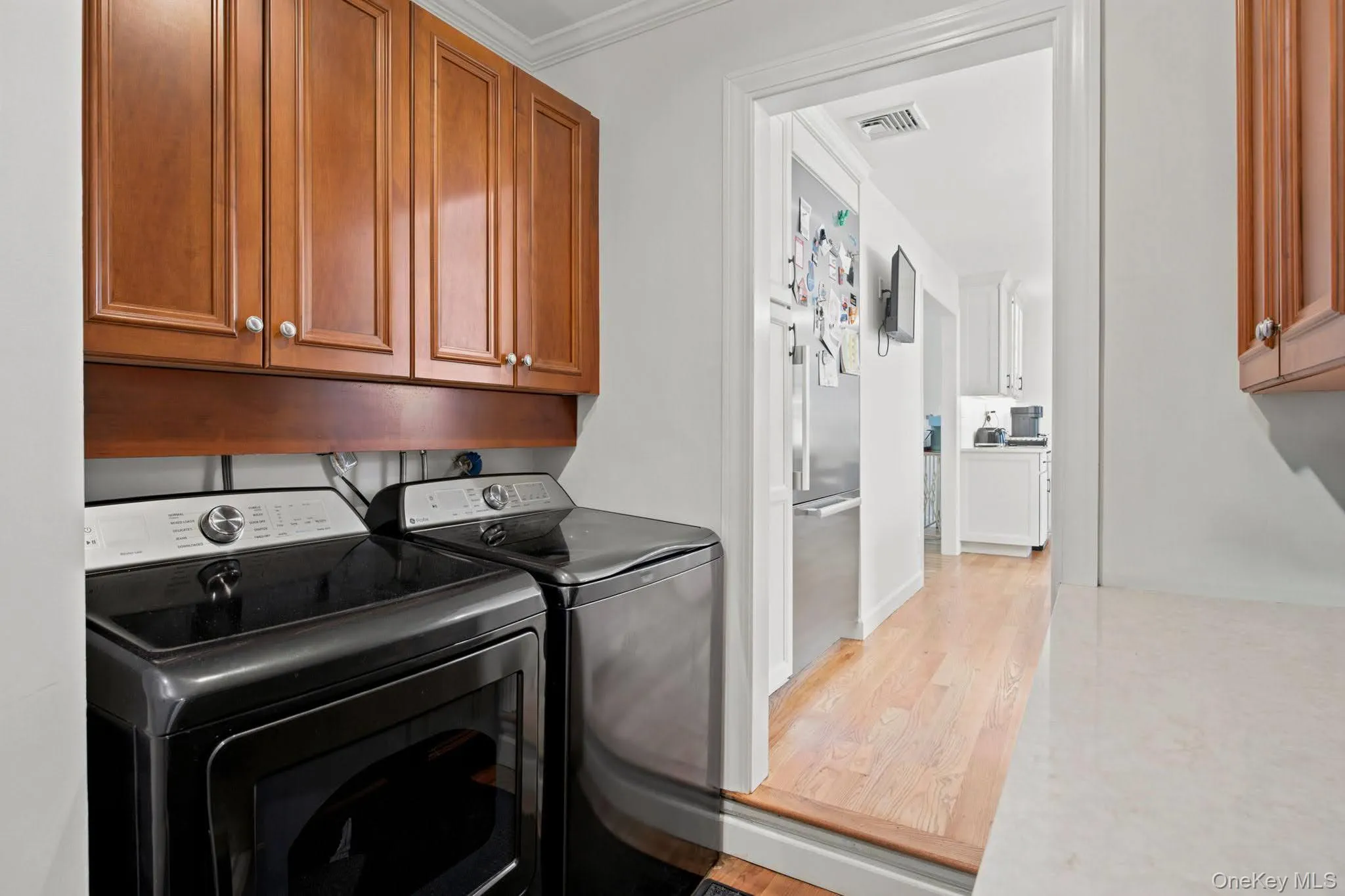 25 Artisan Avenue, Huntington, NY, 5 Bedrooms Bedrooms, 9 Rooms Rooms,3 BathroomsBathrooms,Residential,For Rent,Artisan,0,1029987 25 Artisan Avenue, Huntington, NY, 5 Bedrooms Bedrooms, 9 Rooms Rooms,3 BathroomsBathrooms,Residential,For Rent,Artisan,0,1029987
