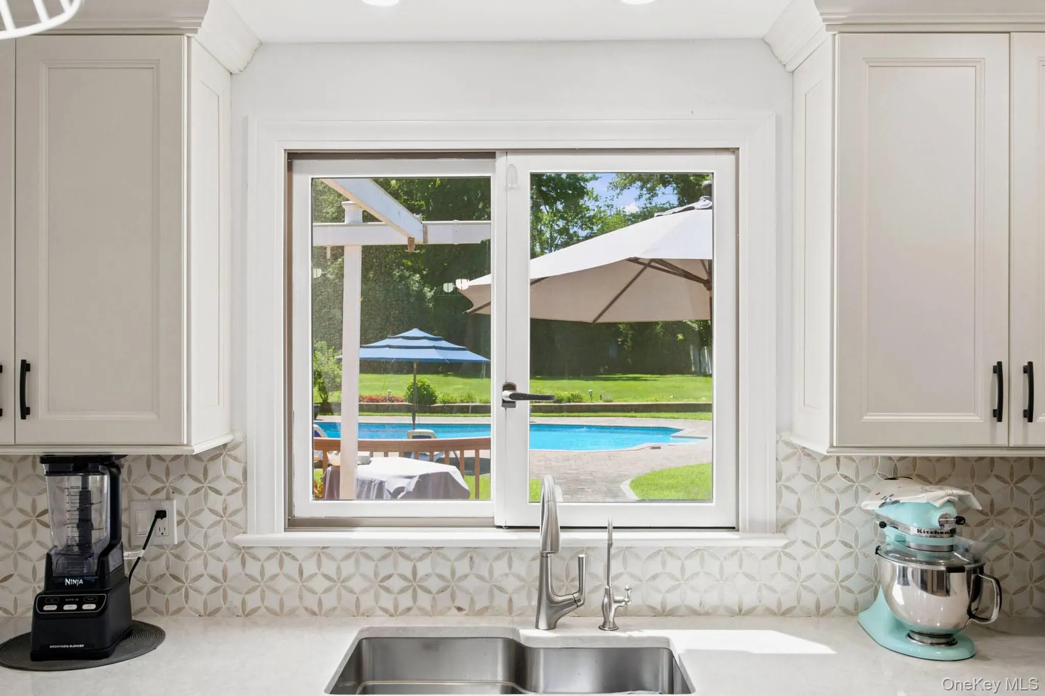 25 Artisan Avenue, Huntington, NY, 5 Bedrooms Bedrooms, 9 Rooms Rooms,3 BathroomsBathrooms,Residential,For Rent,Artisan,0,1029987 25 Artisan Avenue, Huntington, NY, 5 Bedrooms Bedrooms, 9 Rooms Rooms,3 BathroomsBathrooms,Residential,For Rent,Artisan,0,1029987