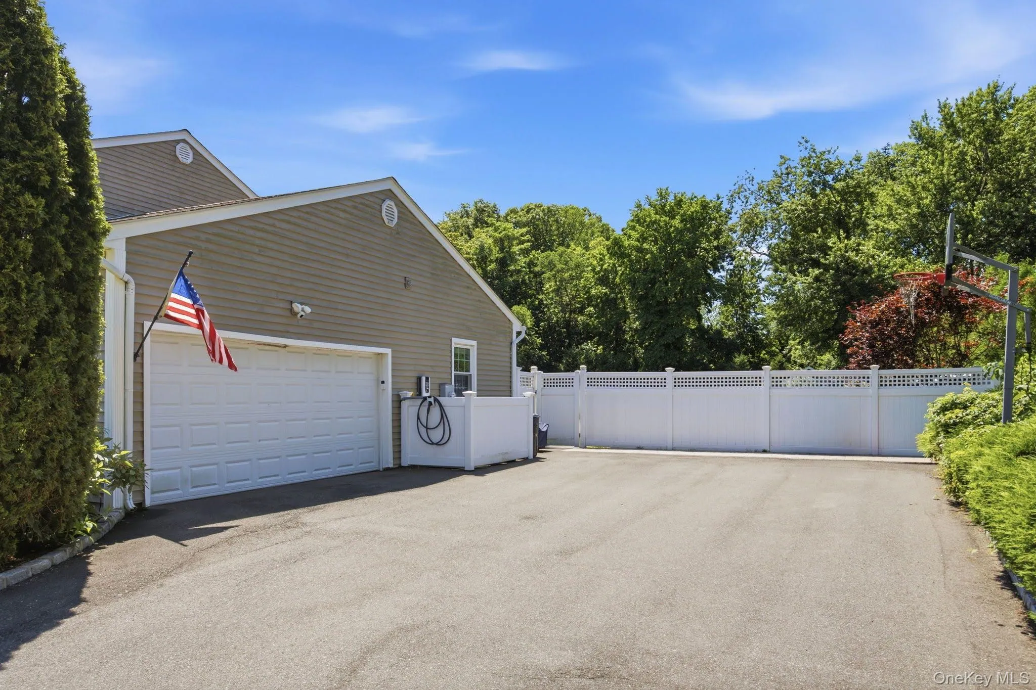 25 Artisan Avenue, Huntington, NY, 5 Bedrooms Bedrooms, 9 Rooms Rooms,3 BathroomsBathrooms,Residential,For Rent,Artisan,0,1029987 25 Artisan Avenue, Huntington, NY, 5 Bedrooms Bedrooms, 9 Rooms Rooms,3 BathroomsBathrooms,Residential,For Rent,Artisan,0,1029987