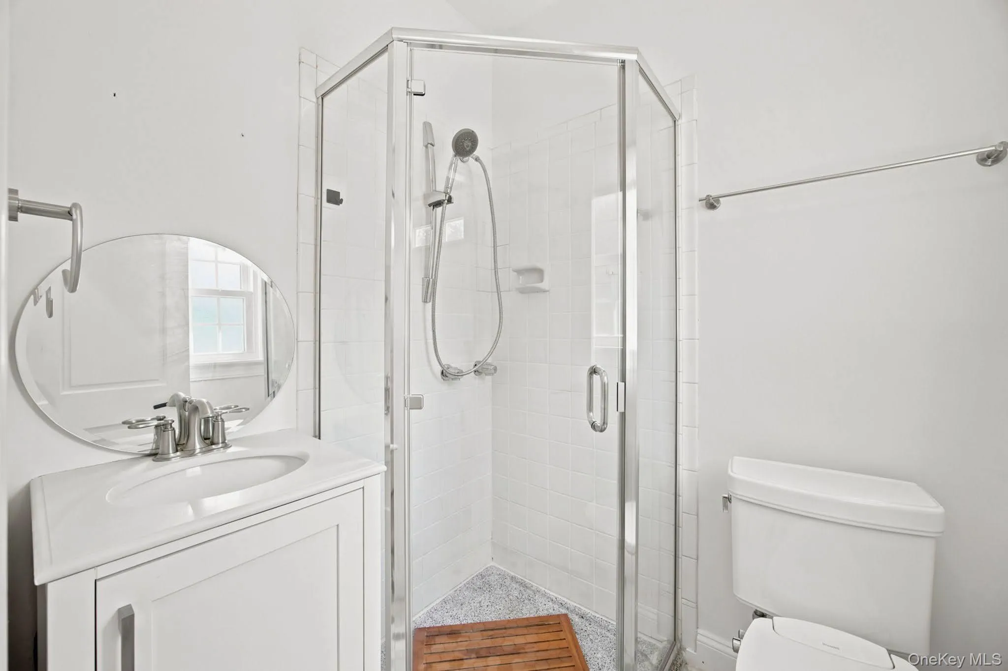 25 Artisan Avenue, Huntington, NY, 5 Bedrooms Bedrooms, 9 Rooms Rooms,3 BathroomsBathrooms,Residential,For Rent,Artisan,0,1029987 25 Artisan Avenue, Huntington, NY, 5 Bedrooms Bedrooms, 9 Rooms Rooms,3 BathroomsBathrooms,Residential,For Rent,Artisan,0,1029987