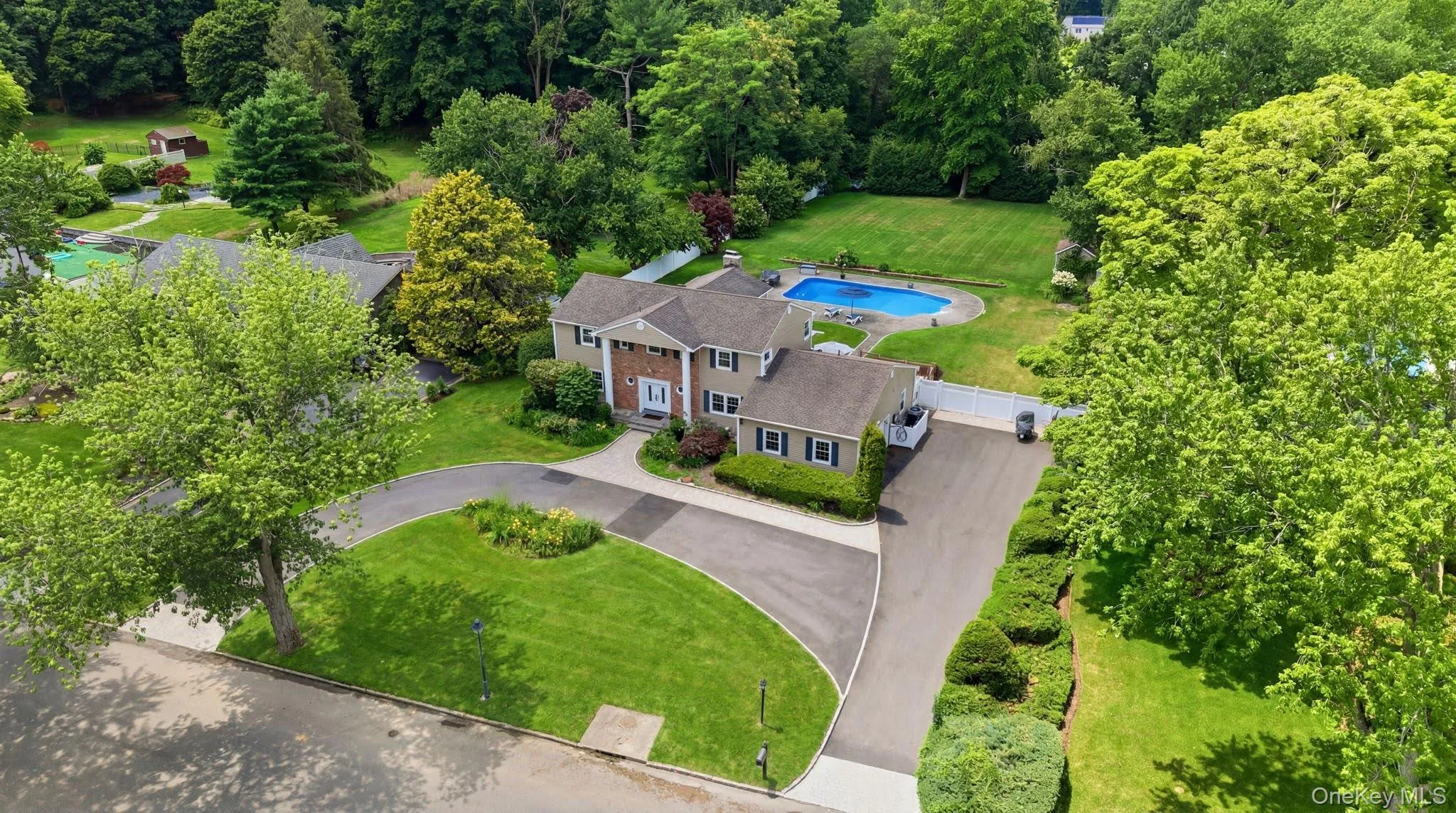 25 Artisan Avenue, Huntington, NY, 5 Bedrooms Bedrooms, 9 Rooms Rooms,3 BathroomsBathrooms,Residential,For Rent,Artisan,0,1029987 25 Artisan Avenue, Huntington, NY, 5 Bedrooms Bedrooms, 9 Rooms Rooms,3 BathroomsBathrooms,Residential,For Rent,Artisan,0,1029987