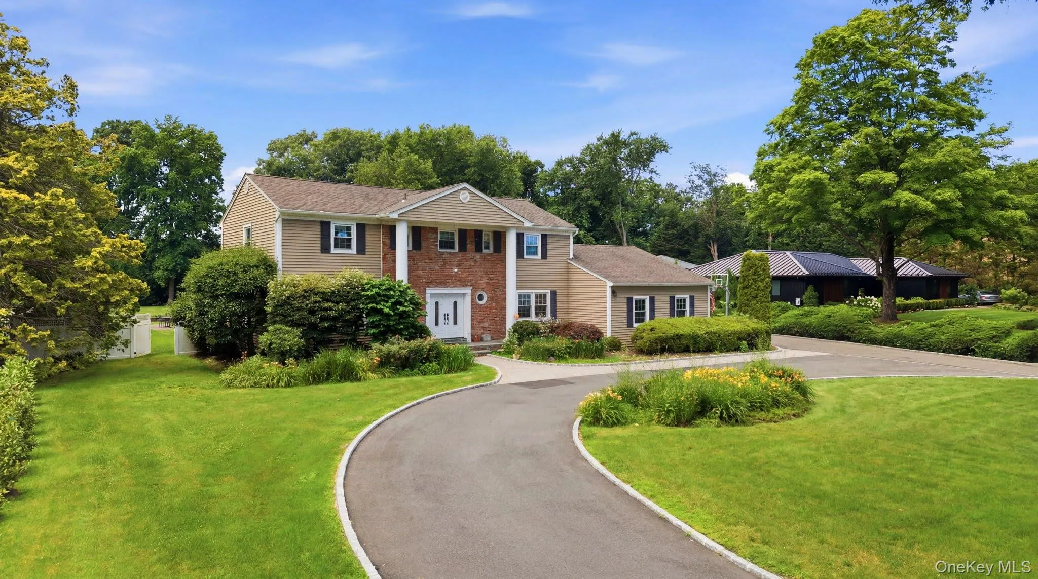 25 Artisan Avenue, Huntington, NY, 5 Bedrooms Bedrooms, 9 Rooms Rooms,3 BathroomsBathrooms,Residential,For Rent,Artisan,0,1029987 25 Artisan Avenue, Huntington, NY, 5 Bedrooms Bedrooms, 9 Rooms Rooms,3 BathroomsBathrooms,Residential,For Rent,Artisan,0,1029987