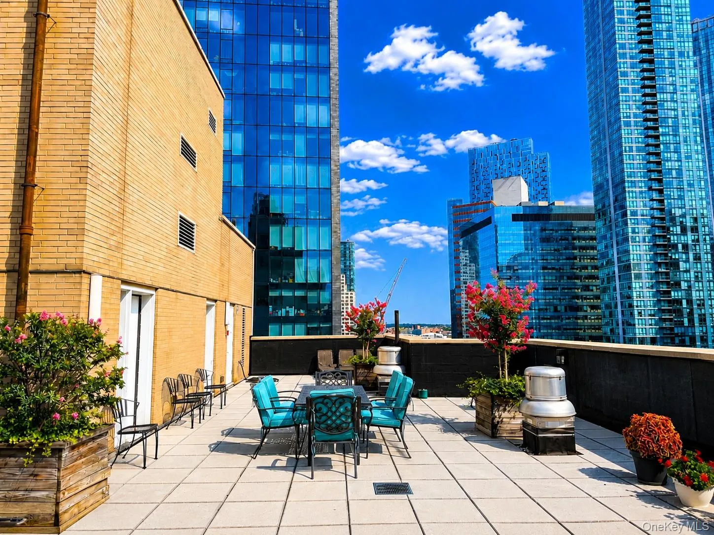 2415 Queens Plaza, New York, NY, 1 Bedroom Bedrooms, 4 Rooms Rooms,1 BathroomBathrooms,Residential,For Rent,Queens,0,1029994 2415 Queens Plaza, New York, NY, 1 Bedroom Bedrooms, 4 Rooms Rooms,1 BathroomBathrooms,Residential,For Rent,Queens,0,1029994