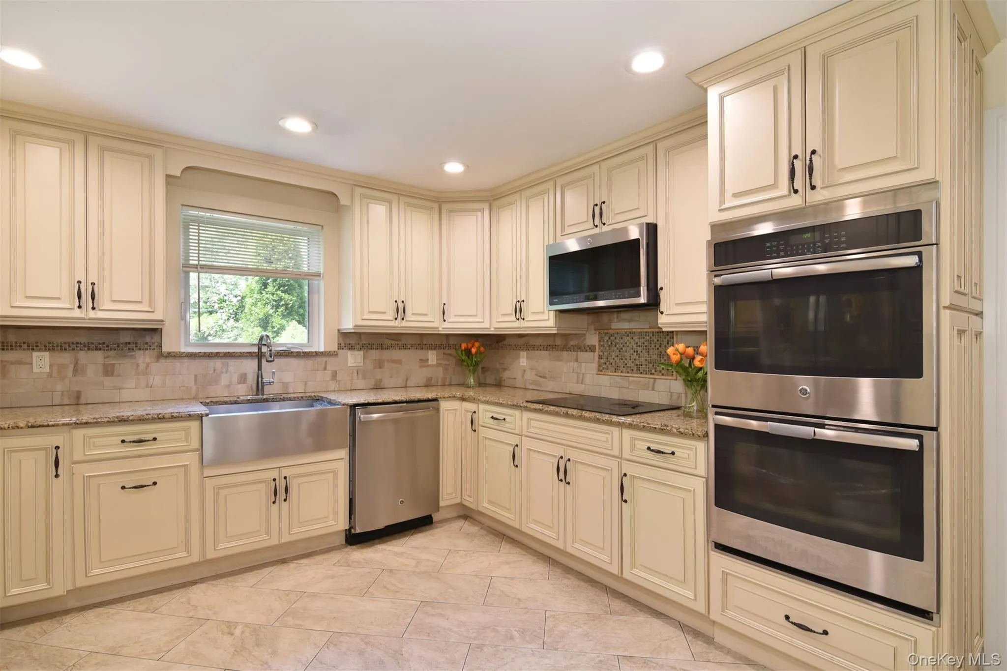 23 Barnaby Lane, Greenburgh, NY, 4 Bedrooms Bedrooms, 11 Rooms Rooms,5 BathroomsBathrooms,Residential,For Rent,Barnaby,0,1029995 23 Barnaby Lane, Greenburgh, NY, 4 Bedrooms Bedrooms, 11 Rooms Rooms,5 BathroomsBathrooms,Residential,For Rent,Barnaby,0,1029995