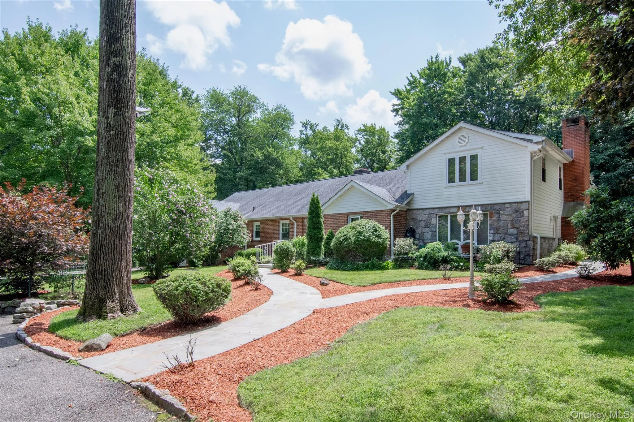 23 Barnaby Lane, Greenburgh, NY, 4 Bedrooms Bedrooms, 11 Rooms Rooms,5 BathroomsBathrooms,Residential,For Rent,Barnaby,0,1029995 23 Barnaby Lane, Greenburgh, NY, 4 Bedrooms Bedrooms, 11 Rooms Rooms,5 BathroomsBathrooms,Residential,For Rent,Barnaby,0,1029995