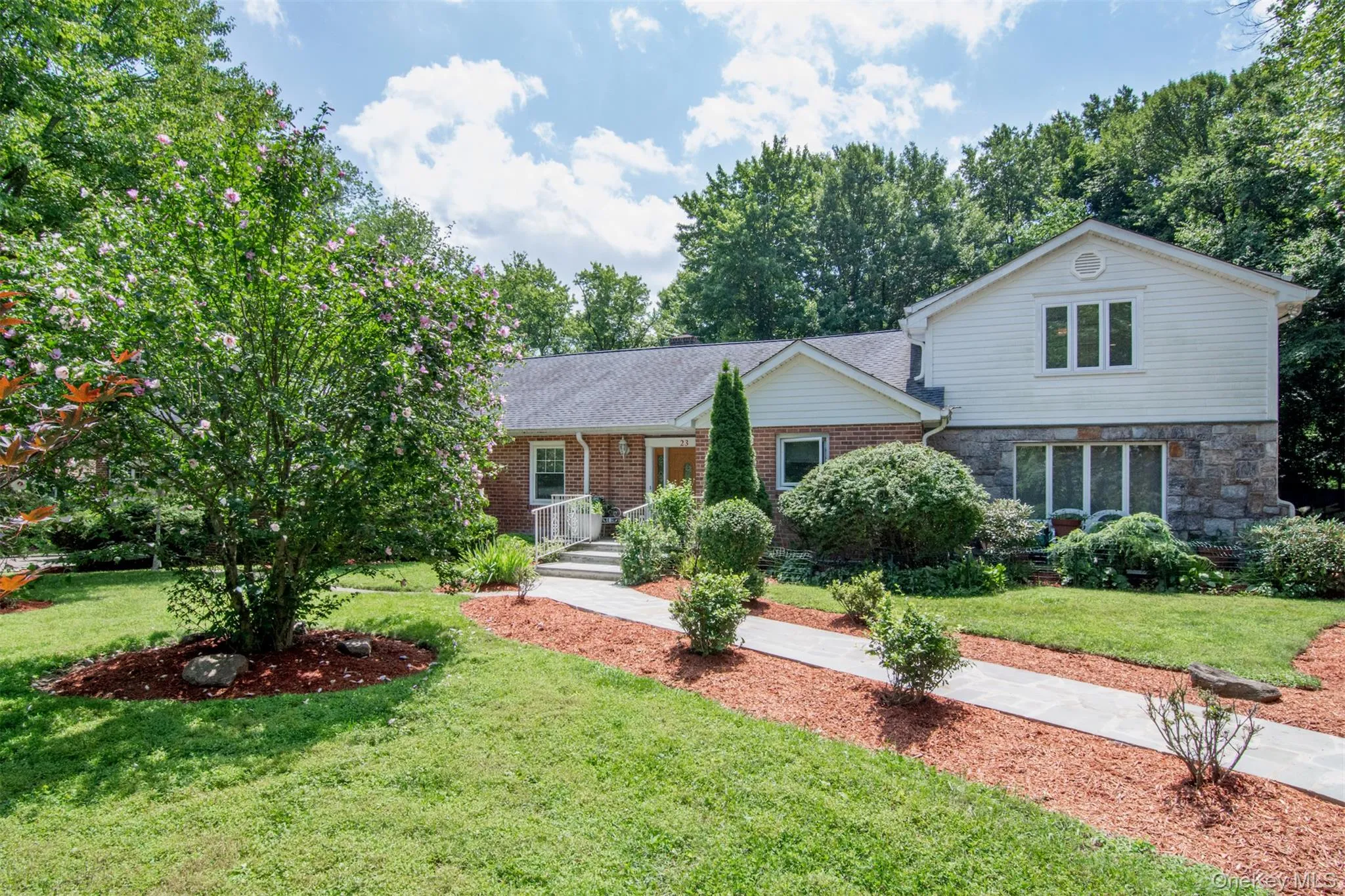 23 Barnaby Lane, Greenburgh, NY, 4 Bedrooms Bedrooms, 11 Rooms Rooms,5 BathroomsBathrooms,Residential,For Rent,Barnaby,0,1029995 23 Barnaby Lane, Greenburgh, NY, 4 Bedrooms Bedrooms, 11 Rooms Rooms,5 BathroomsBathrooms,Residential,For Rent,Barnaby,0,1029995