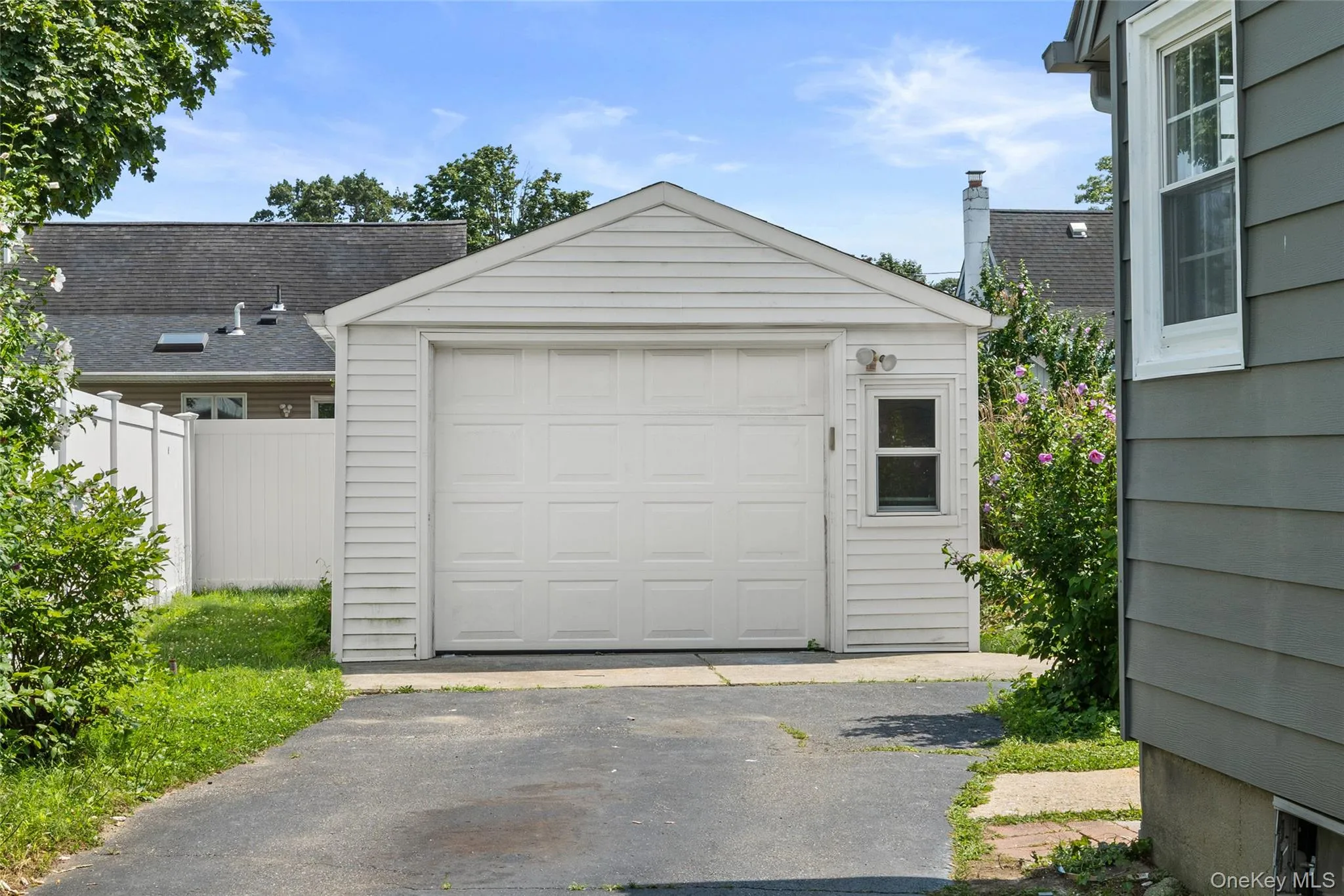 718 Elmwood Road, West Babylon, NY, 4 Bedrooms Bedrooms, 7 Rooms Rooms,2 BathroomsBathrooms,Residential,For Rent,Elmwood,0,1029996 718 Elmwood Road, West Babylon, NY, 4 Bedrooms Bedrooms, 7 Rooms Rooms,2 BathroomsBathrooms,Residential,For Rent,Elmwood,0,1029996