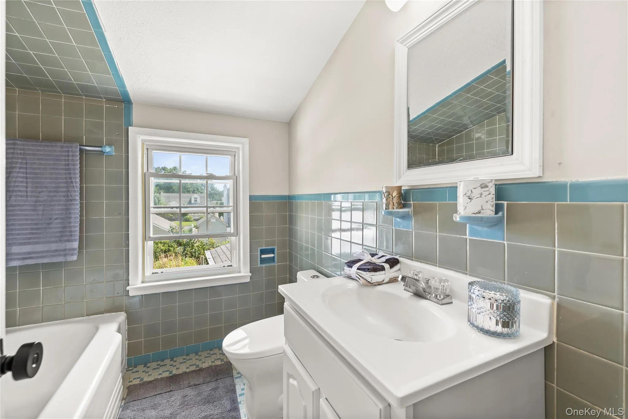 718 Elmwood Road, West Babylon, NY, 4 Bedrooms Bedrooms, 7 Rooms Rooms,2 BathroomsBathrooms,Residential,For Rent,Elmwood,0,1029996 718 Elmwood Road, West Babylon, NY, 4 Bedrooms Bedrooms, 7 Rooms Rooms,2 BathroomsBathrooms,Residential,For Rent,Elmwood,0,1029996