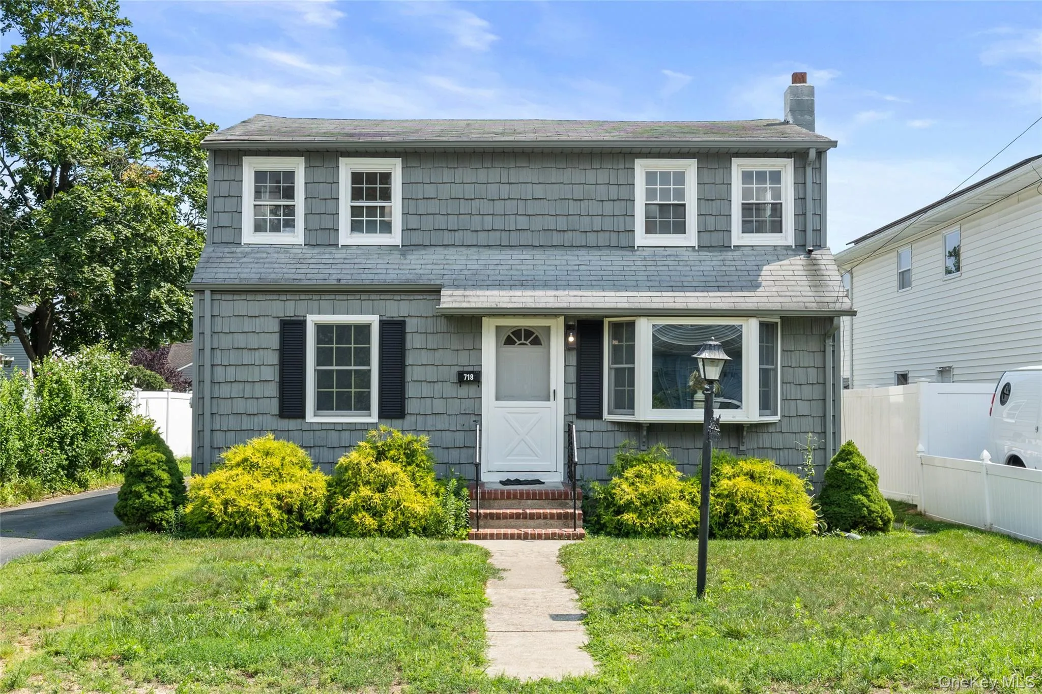 718 Elmwood Road, West Babylon, NY, 4 Bedrooms Bedrooms, 7 Rooms Rooms,2 BathroomsBathrooms,Residential,For Rent,Elmwood,0,1029996 718 Elmwood Road, West Babylon, NY, 4 Bedrooms Bedrooms, 7 Rooms Rooms,2 BathroomsBathrooms,Residential,For Rent,Elmwood,0,1029996