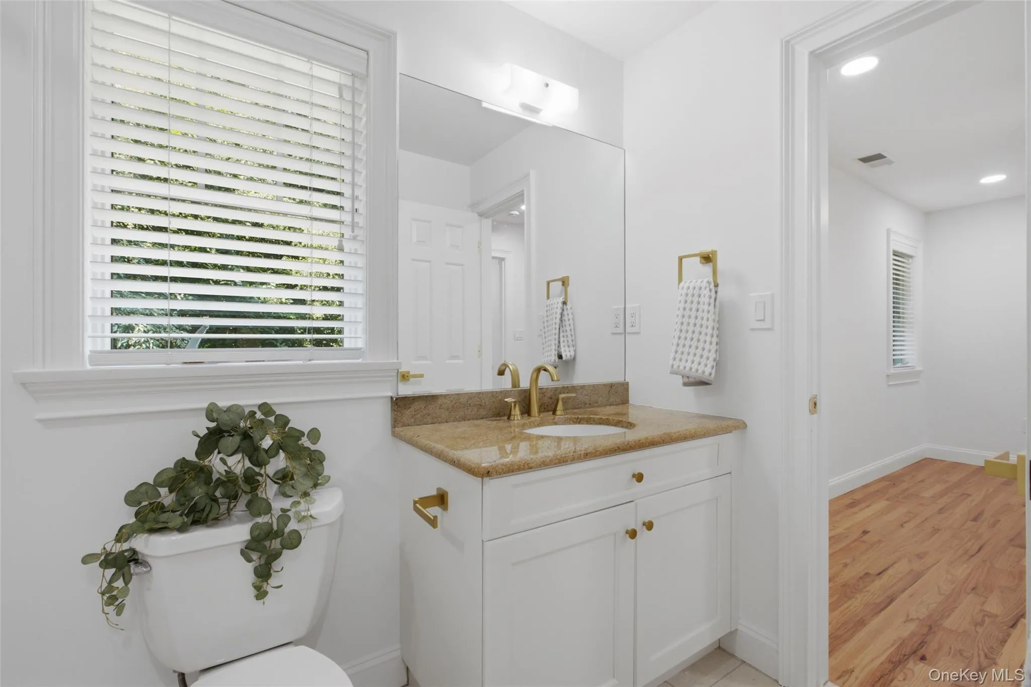 17 Nadworny Lane, Brookhaven, NY, 4 Bedrooms Bedrooms, 8 Rooms Rooms,3 BathroomsBathrooms,Residential,For Rent,Nadworny,0,1029997 17 Nadworny Lane, Brookhaven, NY, 4 Bedrooms Bedrooms, 8 Rooms Rooms,3 BathroomsBathrooms,Residential,For Rent,Nadworny,0,1029997