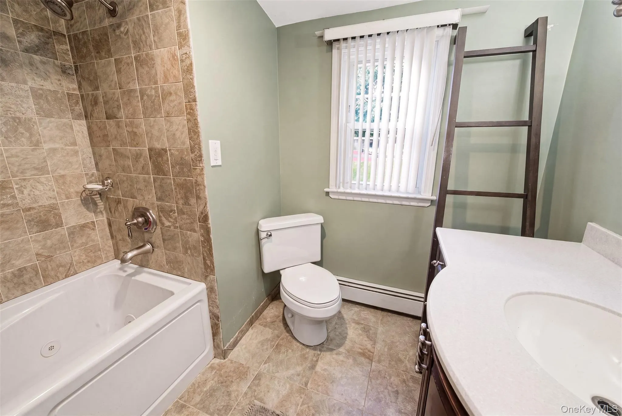 46 Catherine Street, Huntington, NY, 5 Bedrooms Bedrooms, 8 Rooms Rooms,2 BathroomsBathrooms,Residential,For Rent,Catherine,0,1030002 46 Catherine Street, Huntington, NY, 5 Bedrooms Bedrooms, 8 Rooms Rooms,2 BathroomsBathrooms,Residential,For Rent,Catherine,0,1030002