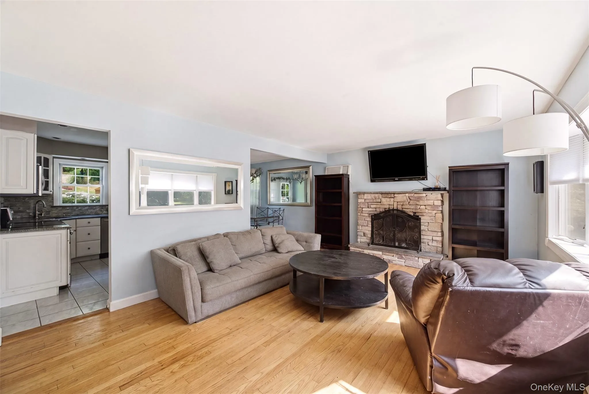 46 Catherine Street, Huntington, NY, 5 Bedrooms Bedrooms, 8 Rooms Rooms,2 BathroomsBathrooms,Residential,For Rent,Catherine,0,1030002 46 Catherine Street, Huntington, NY, 5 Bedrooms Bedrooms, 8 Rooms Rooms,2 BathroomsBathrooms,Residential,For Rent,Catherine,0,1030002