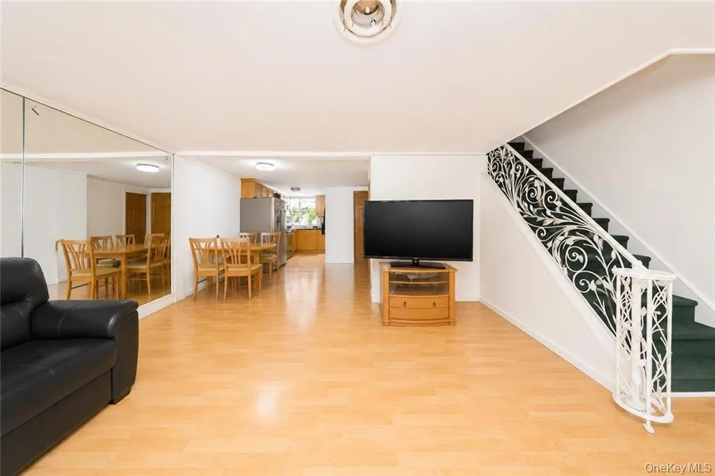 2007 28th Street, New York, NY, 5 Bedrooms Bedrooms, 9 Rooms Rooms,2 BathroomsBathrooms,Residential,For Rent,28th,0,1030004 2007 28th Street, New York, NY, 5 Bedrooms Bedrooms, 9 Rooms Rooms,2 BathroomsBathrooms,Residential,For Rent,28th,0,1030004