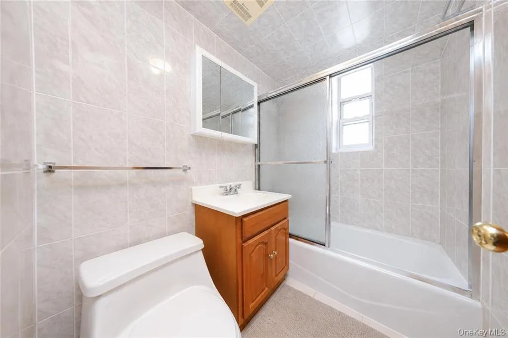 2007 28th Street, New York, NY, 5 Bedrooms Bedrooms, 9 Rooms Rooms,2 BathroomsBathrooms,Residential,For Rent,28th,0,1030004 2007 28th Street, New York, NY, 5 Bedrooms Bedrooms, 9 Rooms Rooms,2 BathroomsBathrooms,Residential,For Rent,28th,0,1030004
