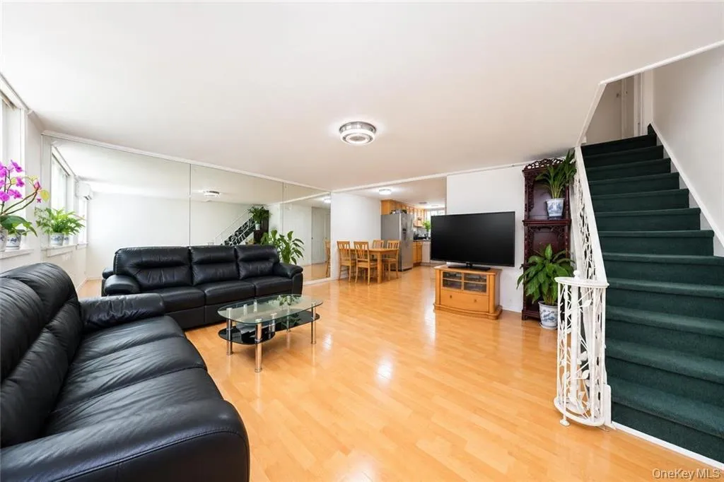 2007 28th Street, New York, NY, 5 Bedrooms Bedrooms, 9 Rooms Rooms,2 BathroomsBathrooms,Residential,For Rent,28th,0,1030004 2007 28th Street, New York, NY, 5 Bedrooms Bedrooms, 9 Rooms Rooms,2 BathroomsBathrooms,Residential,For Rent,28th,0,1030004