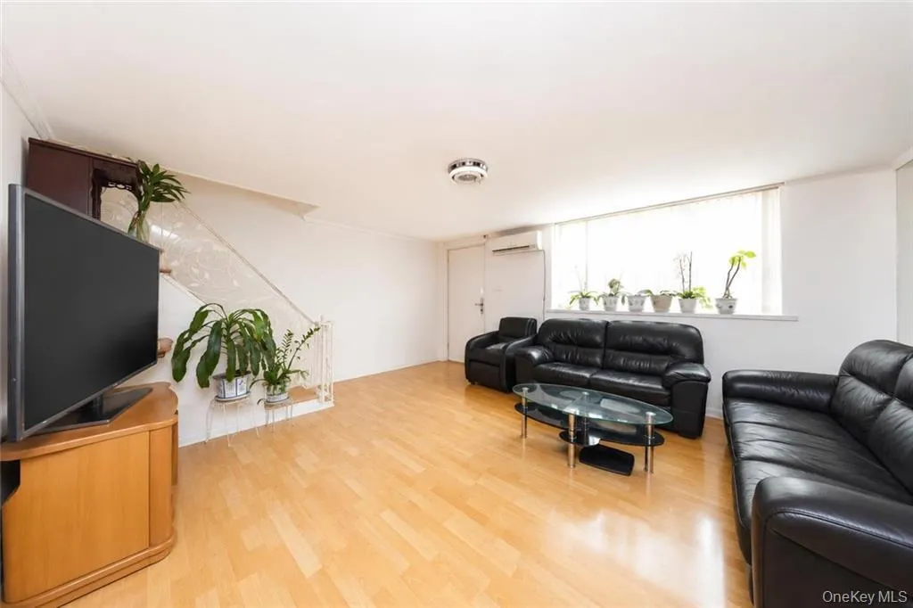 2007 28th Street, New York, NY, 5 Bedrooms Bedrooms, 9 Rooms Rooms,2 BathroomsBathrooms,Residential,For Rent,28th,0,1030004 2007 28th Street, New York, NY, 5 Bedrooms Bedrooms, 9 Rooms Rooms,2 BathroomsBathrooms,Residential,For Rent,28th,0,1030004