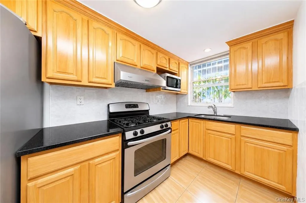 2007 28th Street, New York, NY, 5 Bedrooms Bedrooms, 9 Rooms Rooms,2 BathroomsBathrooms,Residential,For Rent,28th,0,1030004 2007 28th Street, New York, NY, 5 Bedrooms Bedrooms, 9 Rooms Rooms,2 BathroomsBathrooms,Residential,For Rent,28th,0,1030004