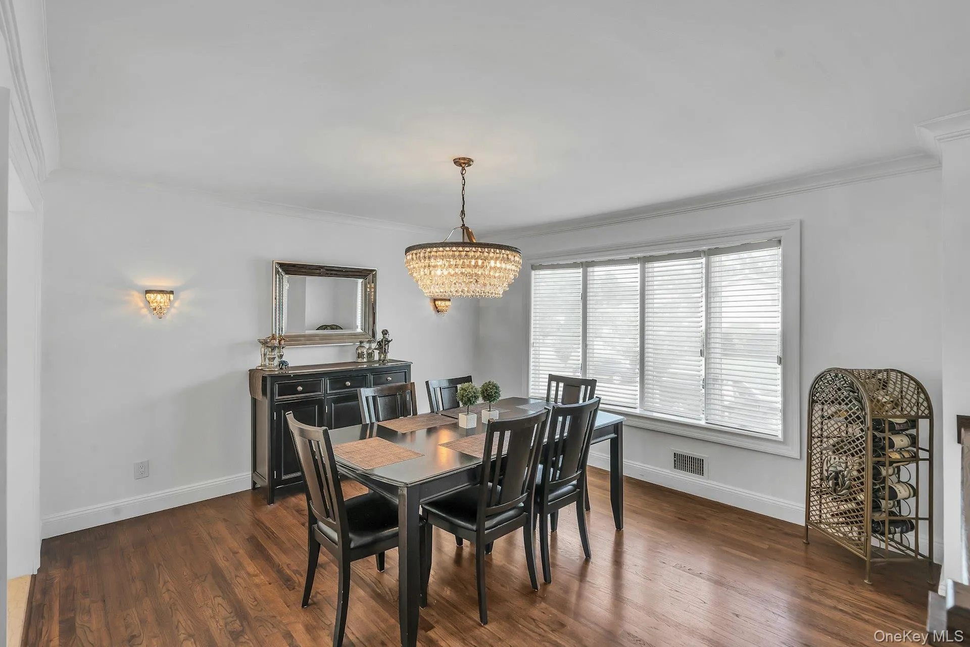 20 Hunter Place, Smithtown, NY, 4 Bedrooms Bedrooms, 10 Rooms Rooms,2 BathroomsBathrooms,Residential,For Rent,Hunter,0,1030021 20 Hunter Place, Smithtown, NY, 4 Bedrooms Bedrooms, 10 Rooms Rooms,2 BathroomsBathrooms,Residential,For Rent,Hunter,0,1030021