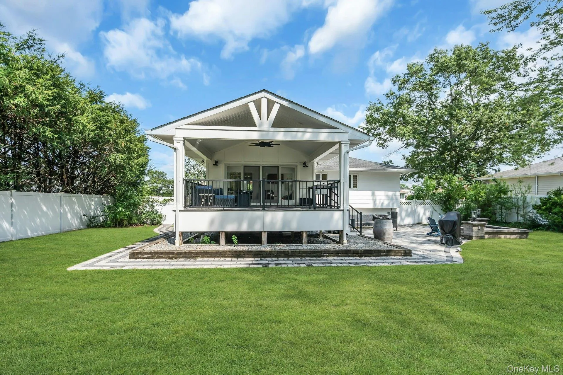 20 Hunter Place, Smithtown, NY, 4 Bedrooms Bedrooms, 10 Rooms Rooms,2 BathroomsBathrooms,Residential,For Rent,Hunter,0,1030021 20 Hunter Place, Smithtown, NY, 4 Bedrooms Bedrooms, 10 Rooms Rooms,2 BathroomsBathrooms,Residential,For Rent,Hunter,0,1030021