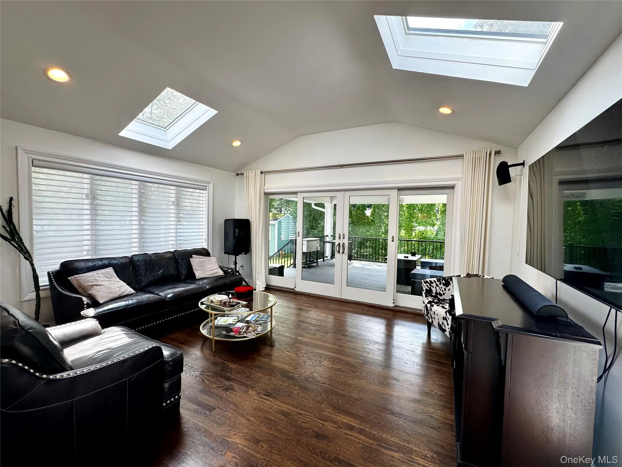 20 Hunter Place, Smithtown, NY, 4 Bedrooms Bedrooms, 10 Rooms Rooms,2 BathroomsBathrooms,Residential,For Rent,Hunter,0,1030021 20 Hunter Place, Smithtown, NY, 4 Bedrooms Bedrooms, 10 Rooms Rooms,2 BathroomsBathrooms,Residential,For Rent,Hunter,0,1030021